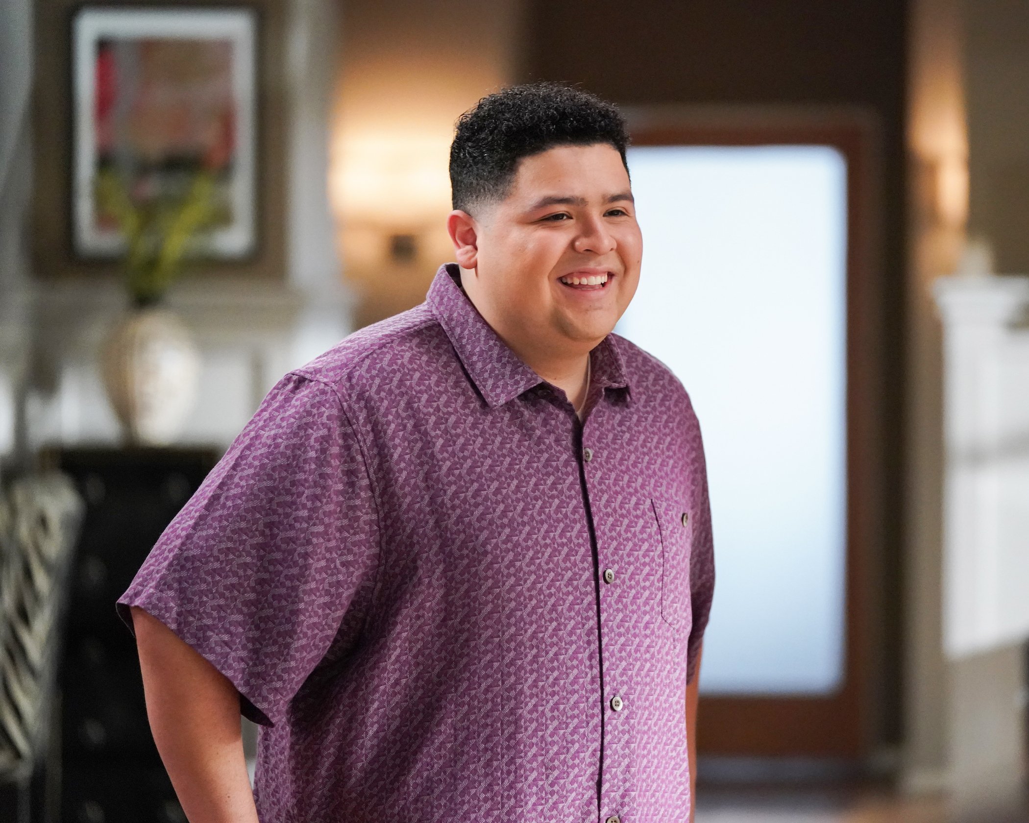 'Modern Family' Who Does Manny End up With?