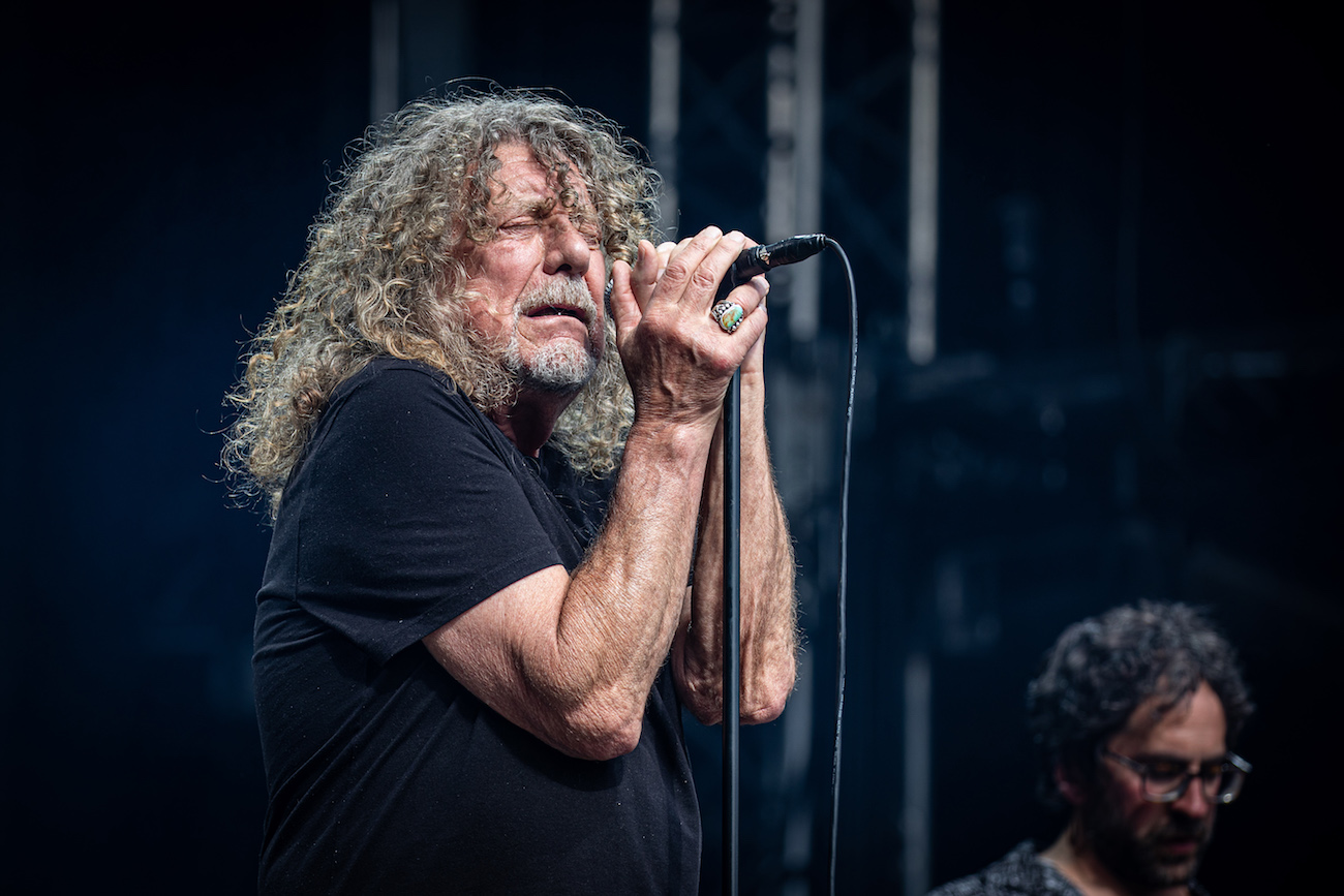 Led Zeppelin: Robert Plant Says Old Rock Bands Look 'Decrepit'