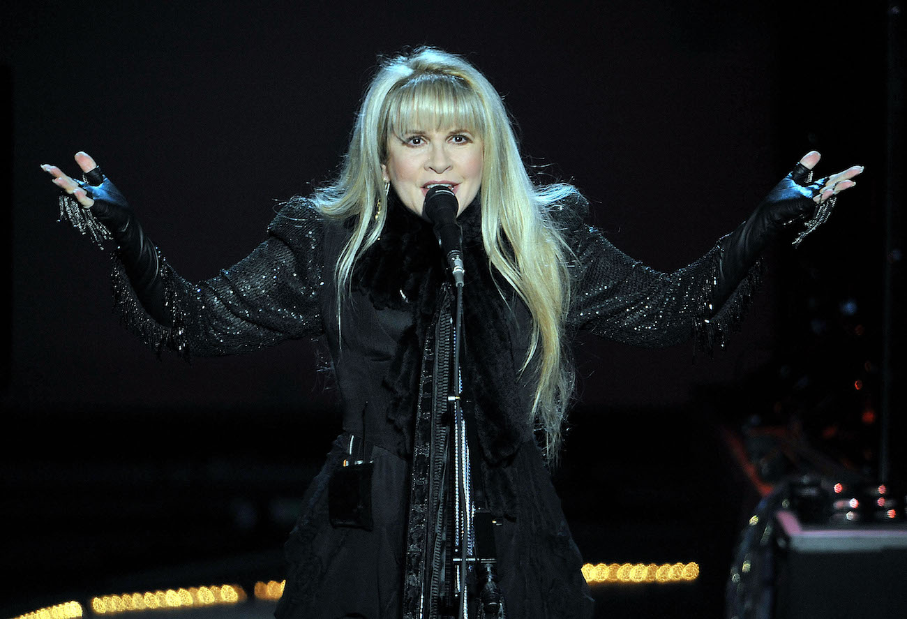 Stevie Nicks Is Completely Against Computers And Cellphones: 'it's 