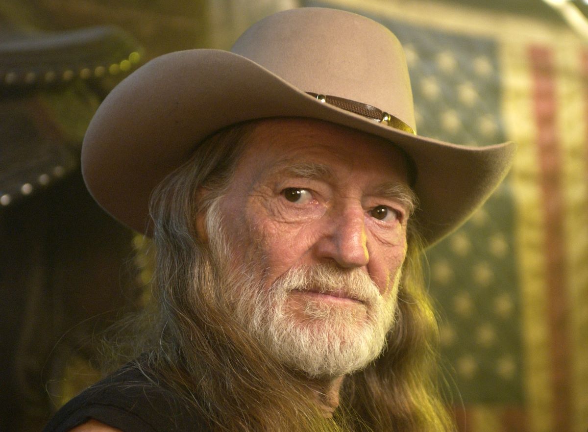 willie-nelson-how-a-gunfight-with-his-son-in-law-might-have-inspired