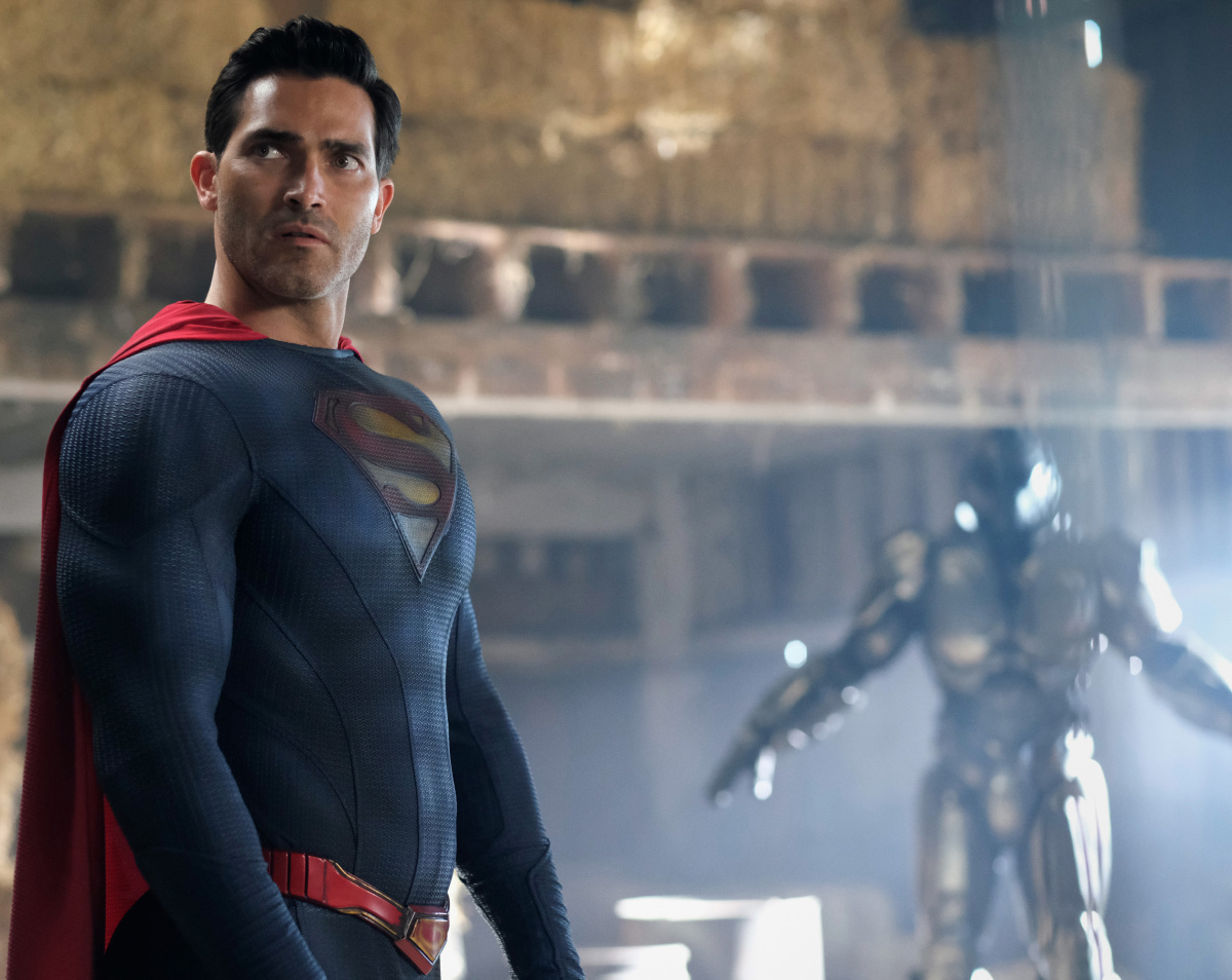 'Superman & Lois' Season 2 star Tyler Hoechlin, in character as Superman, wears his red and blue superhero costume.