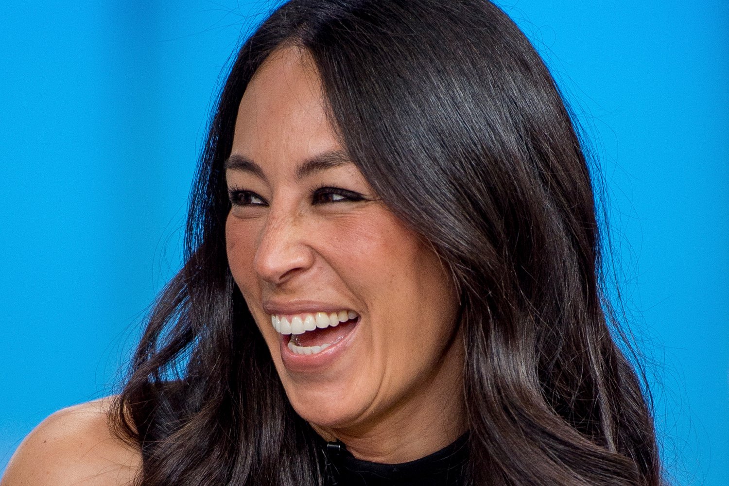 Joanna Gaines Has an 80s Flashback and Fans Praise Her for Bringing ...