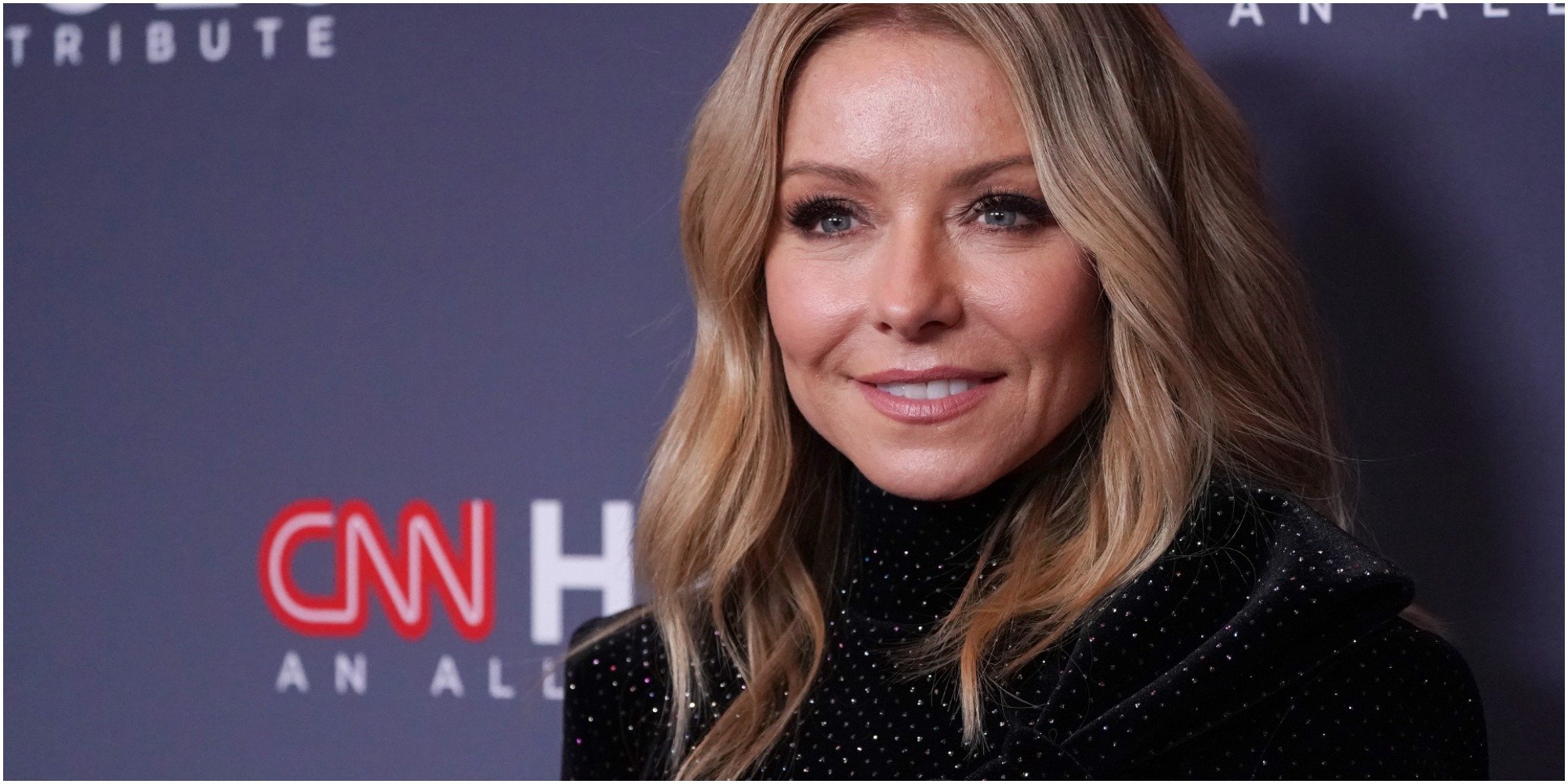 Kelly Ripa Fans Shared Their Passionate Reaction To Revealing Holiday