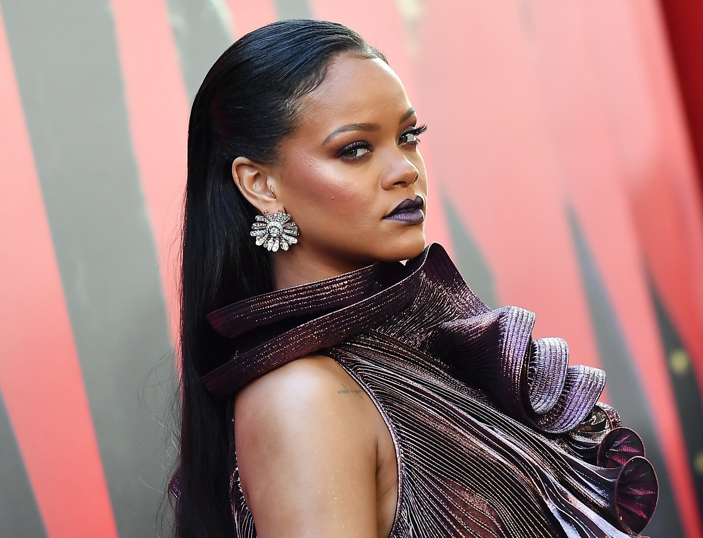 Rihanna Reacts to Makeup Brand That Came After Fenty Beauty – The Hollywood  Reporter