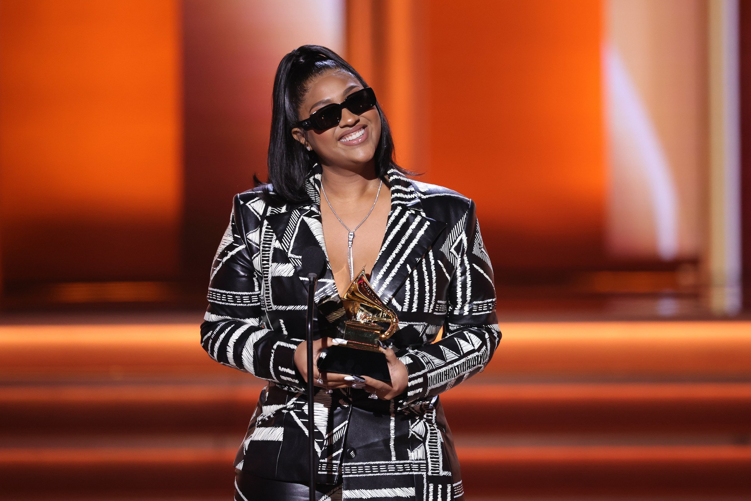 Grammys 2022 Jazmine Sullivan Didn't Believe She'd Won Best R&B Album