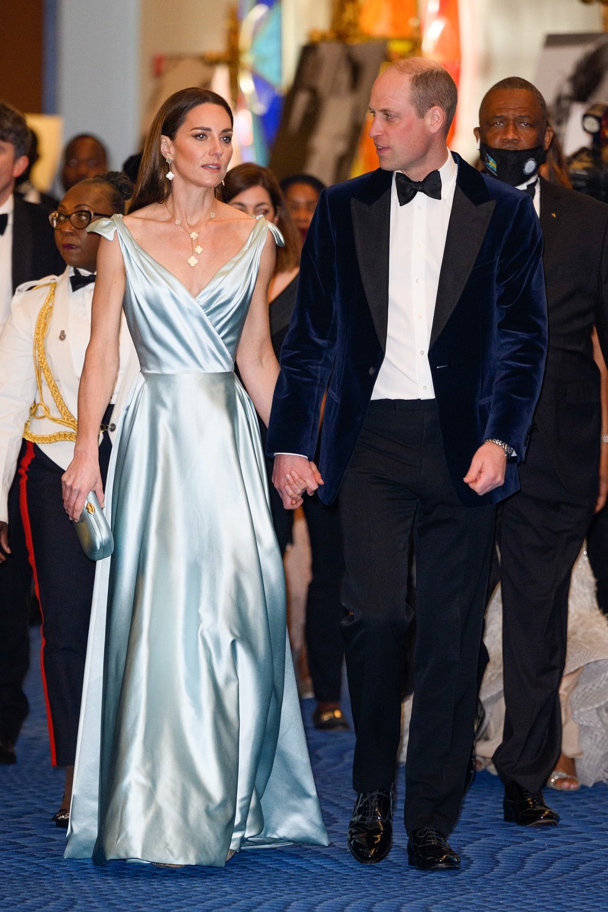 Prince-William-and-Kate-Middleton-holding-hands-as-they-attend-a-reception-together.jpg?w=800&h=1200