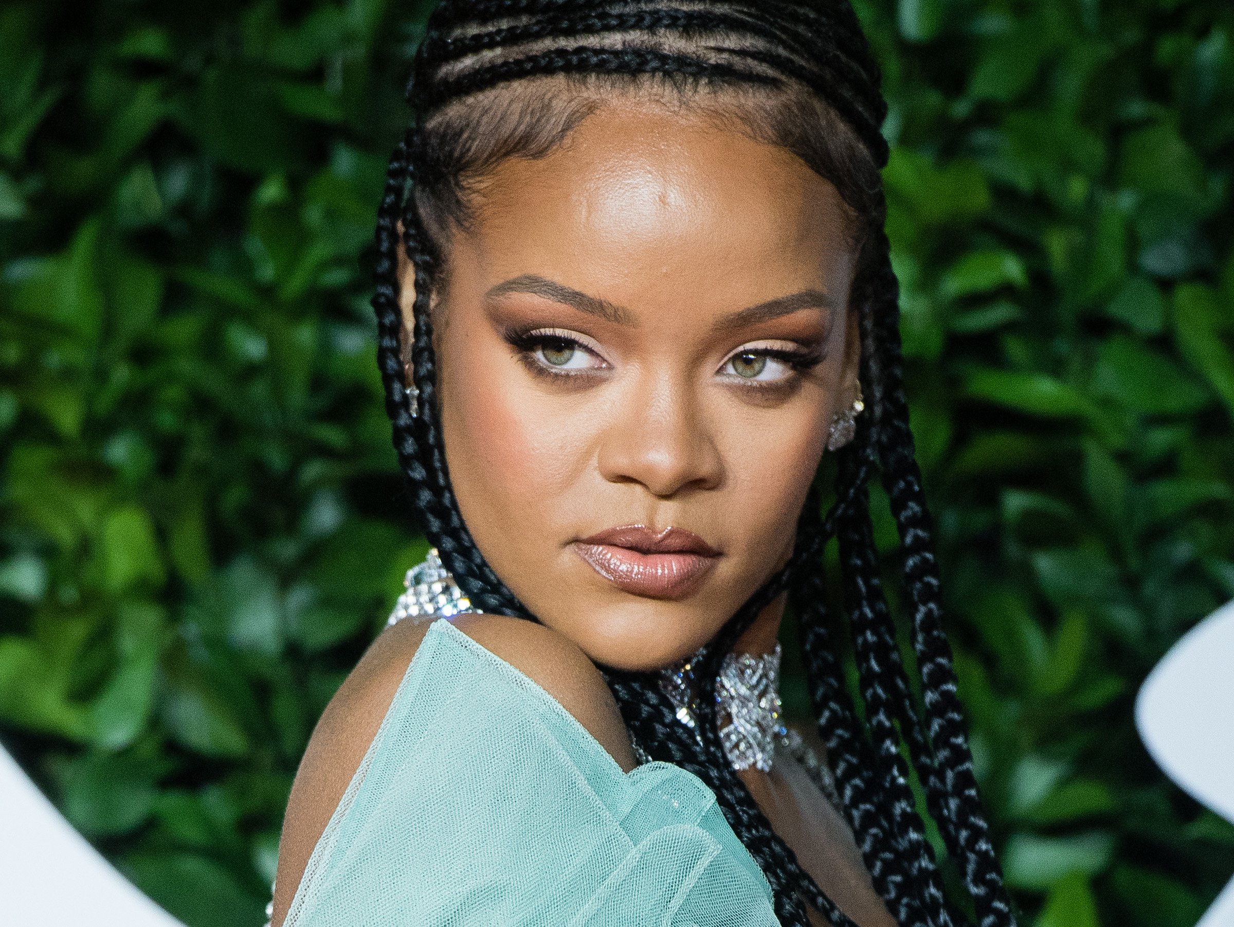I Don't Even Know What to Call Rihanna's Half-Braided, Half
