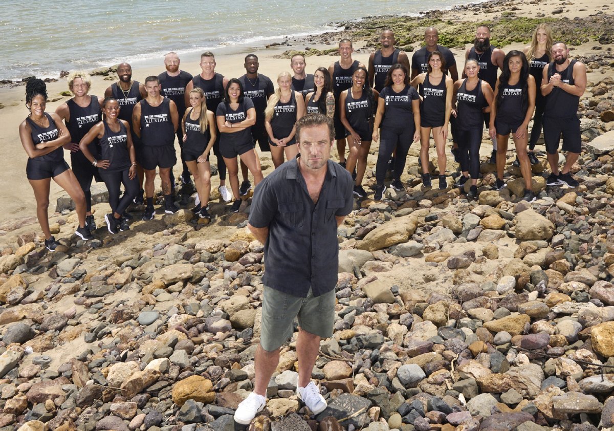 The Challenge: All Stars season 3 cast with host TJ Lavin