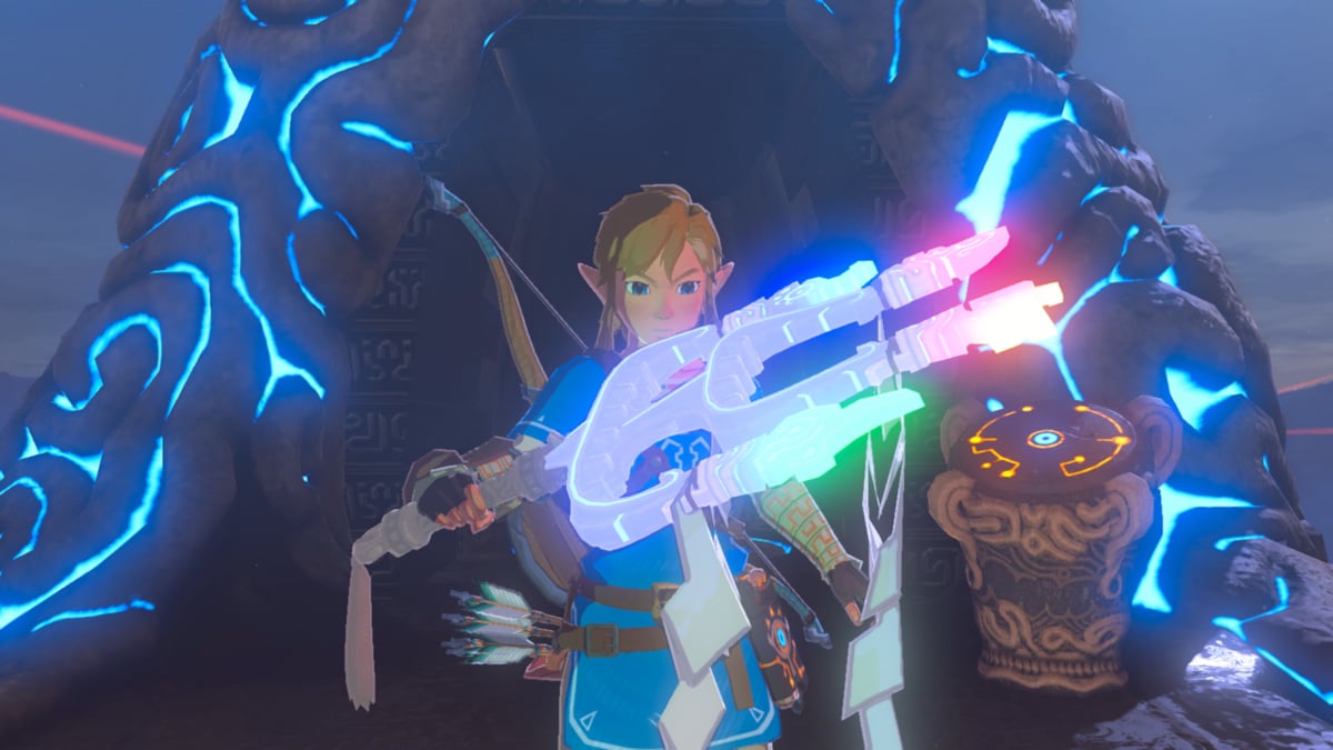 Link with the the One-Hit Obliterator in 'The Legend of Zelda: Breath of the Wild' Champion's Ballad DLC