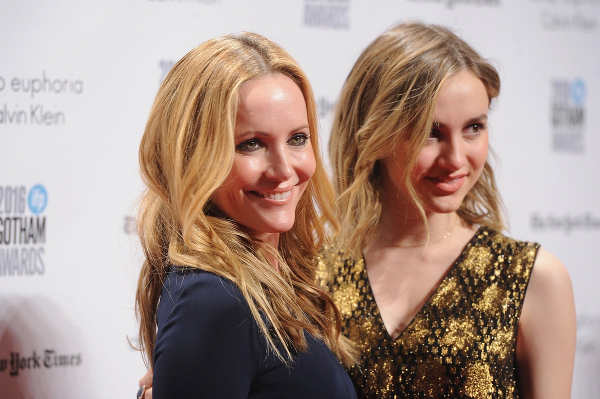 Maude And Iris Apatow Join Their Mom Leslie Mann For The Louis