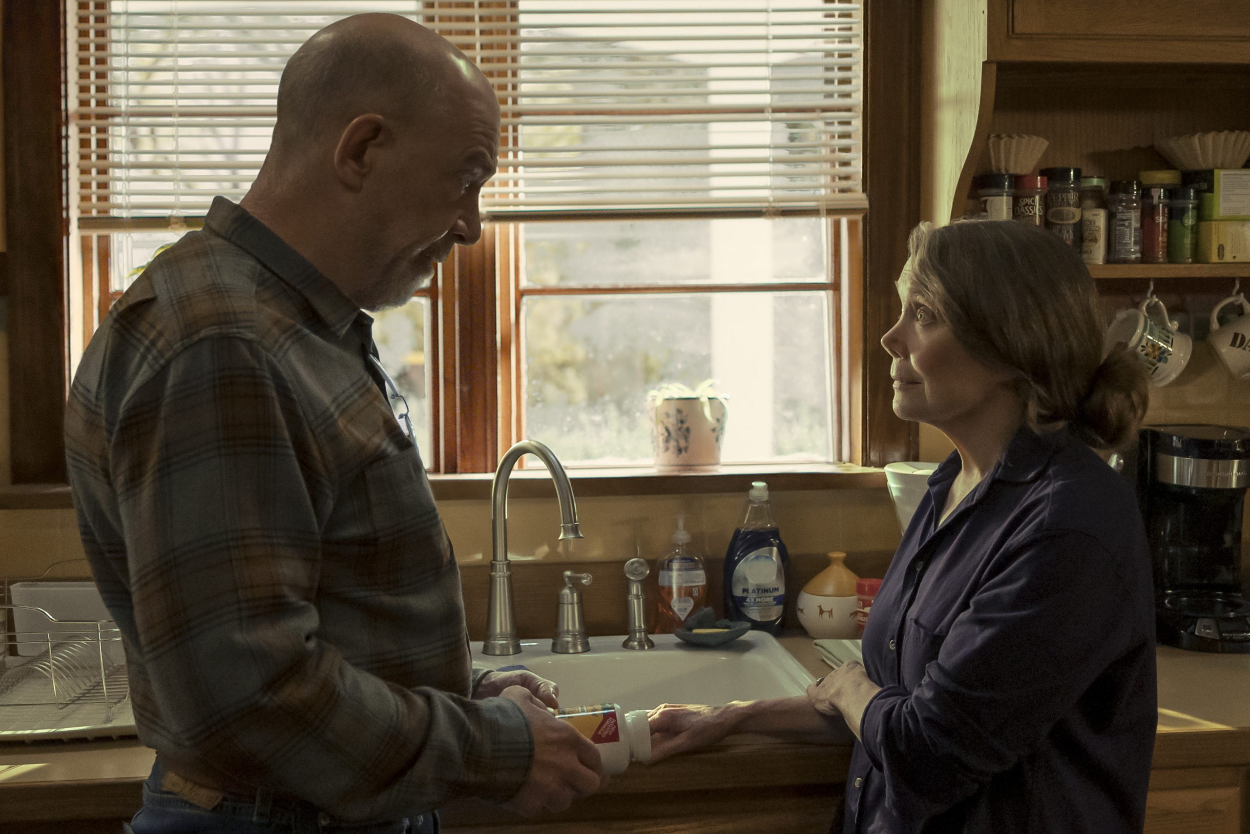 ‘Night Sky’ Review: J.K. Simmons, Sissy Spacek Light Up the Screen in ...