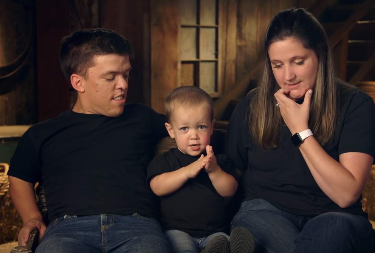 Little People star Tori Roloff shows off slim legs and shrinking