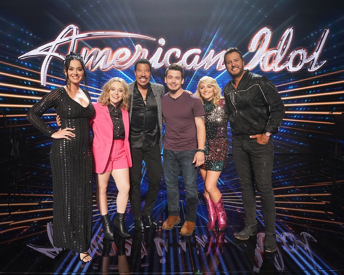 American Idol 2022 judges and finalists Katy Perry, Leah Marlene, Lionel Richie, Noah Thompson, HunterGirl, and Luke Bryan pose ahead of the finale.