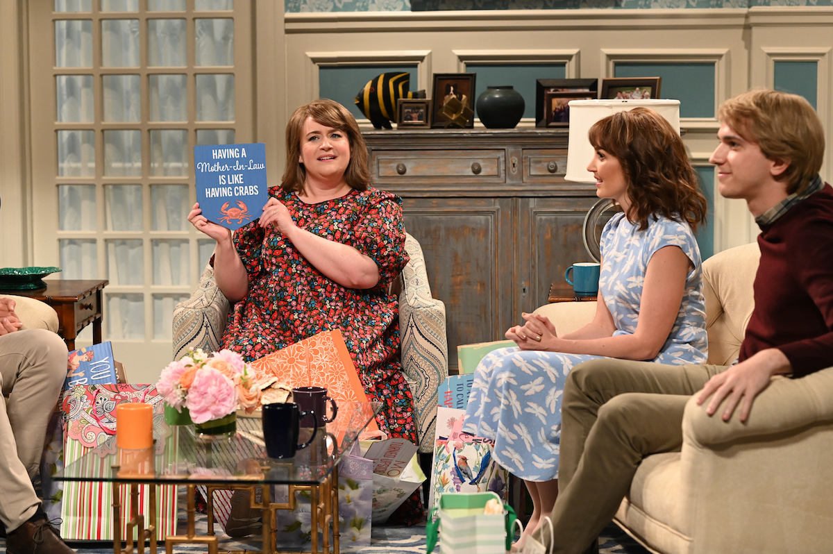 Aidy Bryant Admits She Stayed On ‘saturday Night Live Longer Because