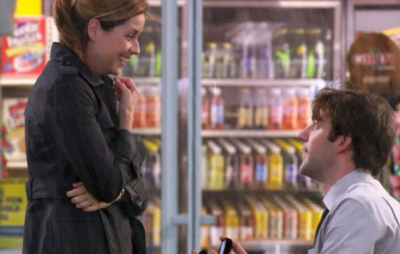 The Office': Jim Proposes to Pam in a Best Buy Parking Lot in Season 5