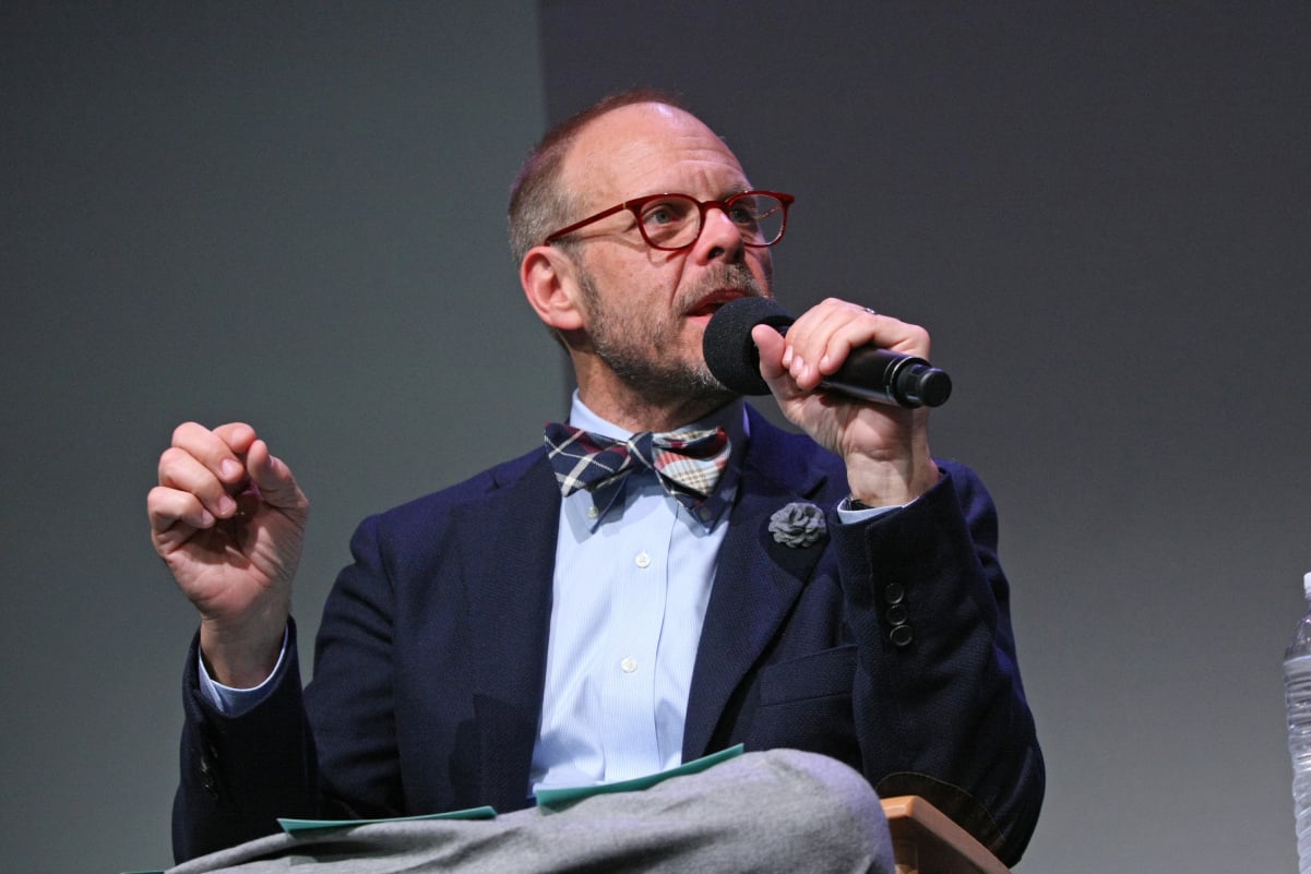 alton-brown-on-why-food-network-can-t-succeed-with-a-healthy-cooking