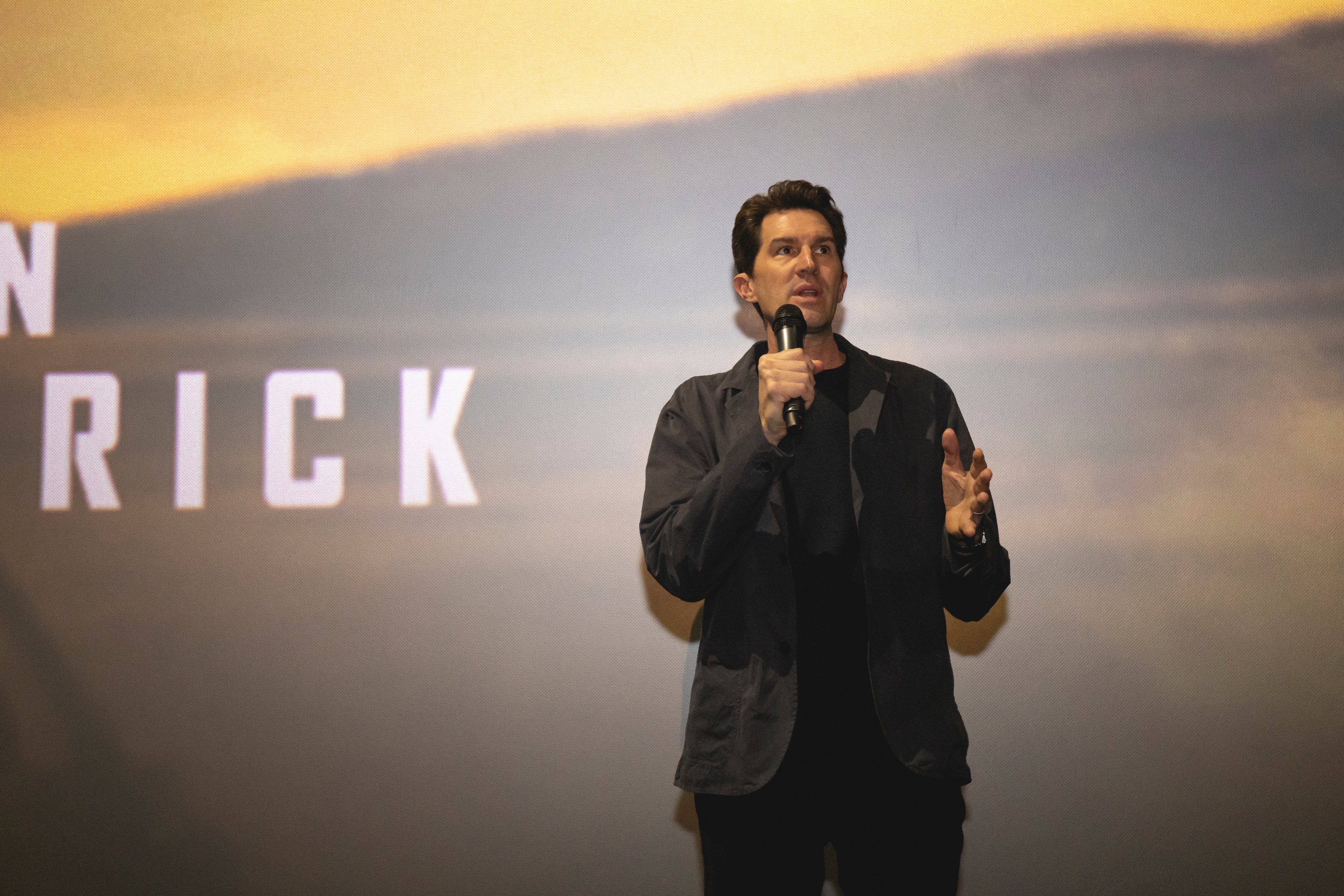 Maverick' Director Joseph Kosinski Shares Stories Behind The Sequel –  Deadline