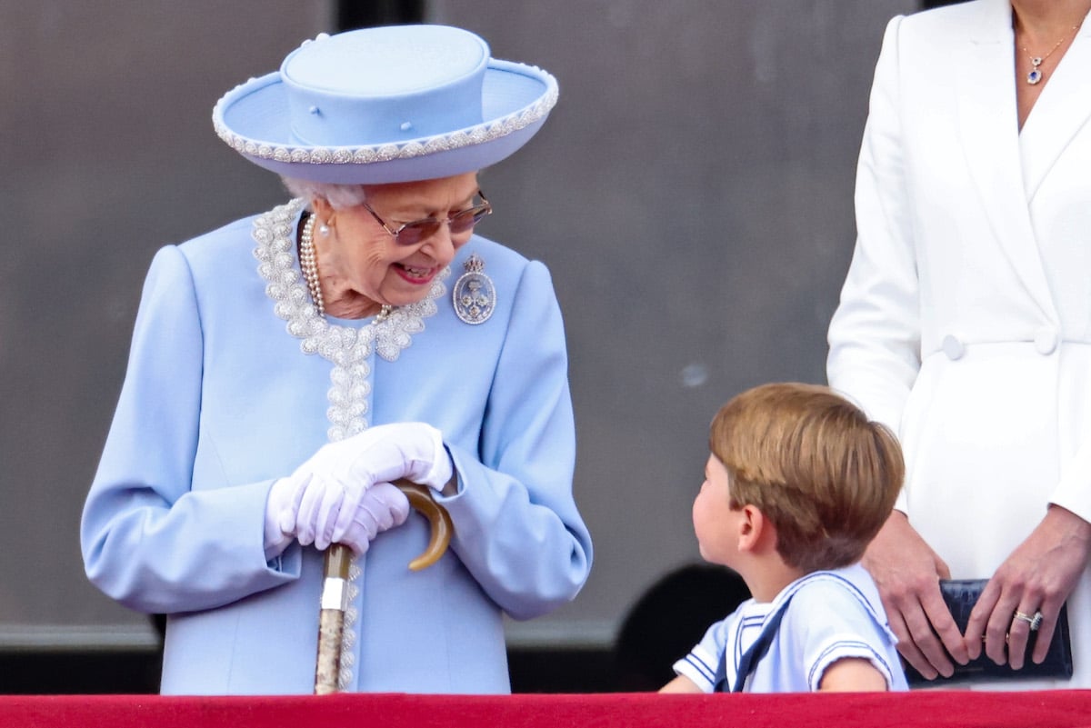 queen-elizabeth-had-5-words-for-prince-george-during-the-surprise