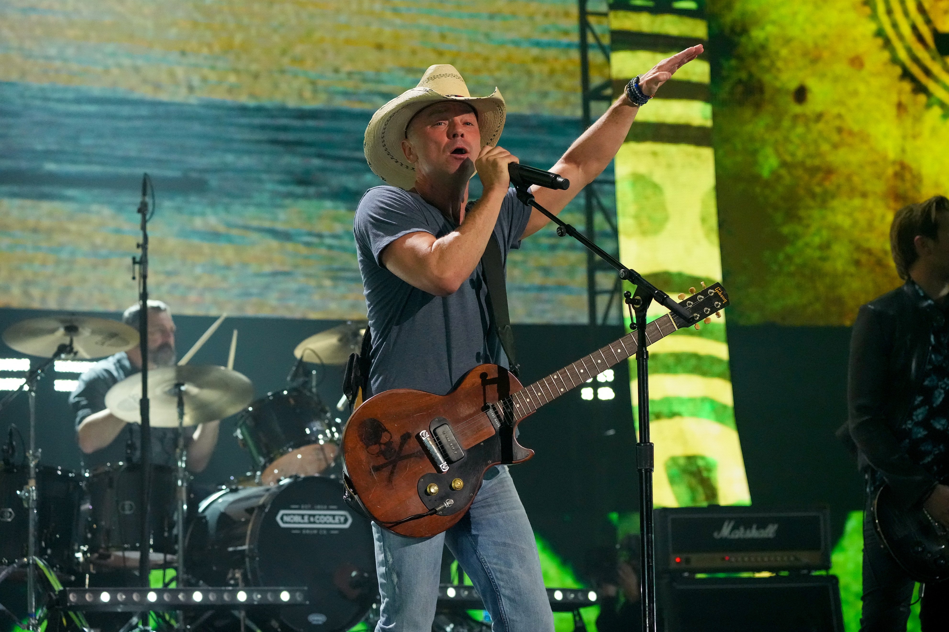 Kenny Chesney Reacts to the Woman Who Died at His Denver Concert