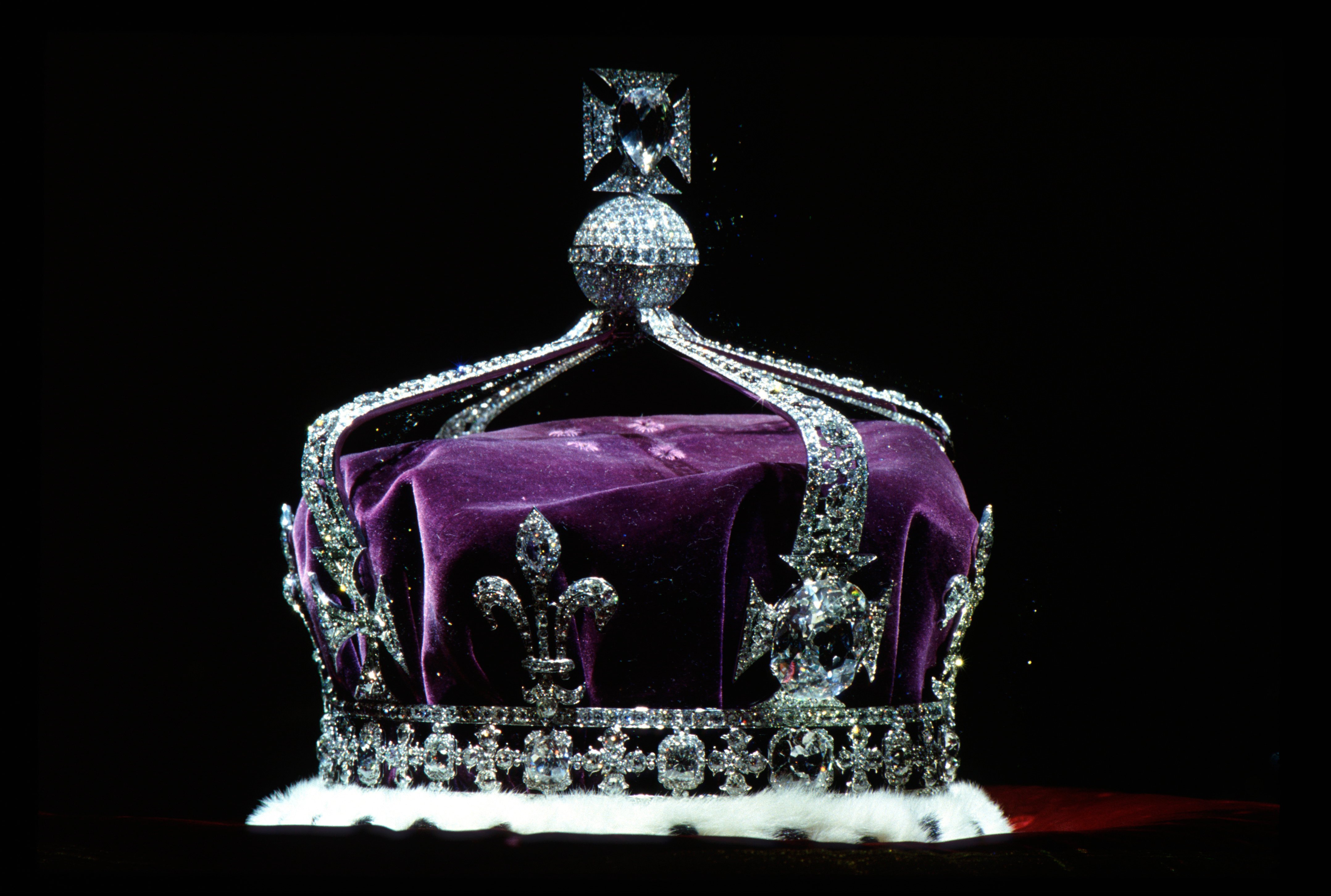 The Koh I Noor Diamond Crown 