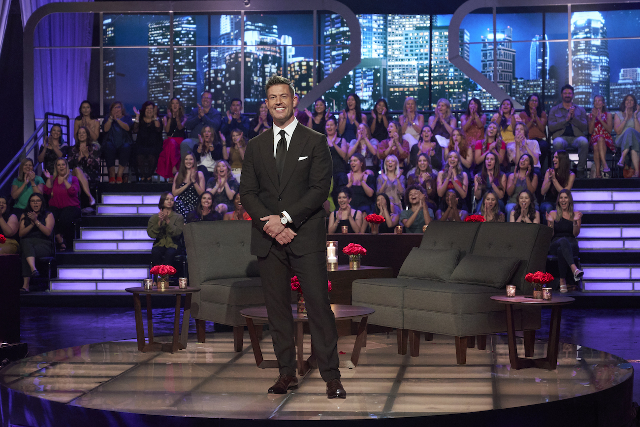 Jesse Palmer hosts the 'Men Tell All' special for 'The Bachelorette' Season 19