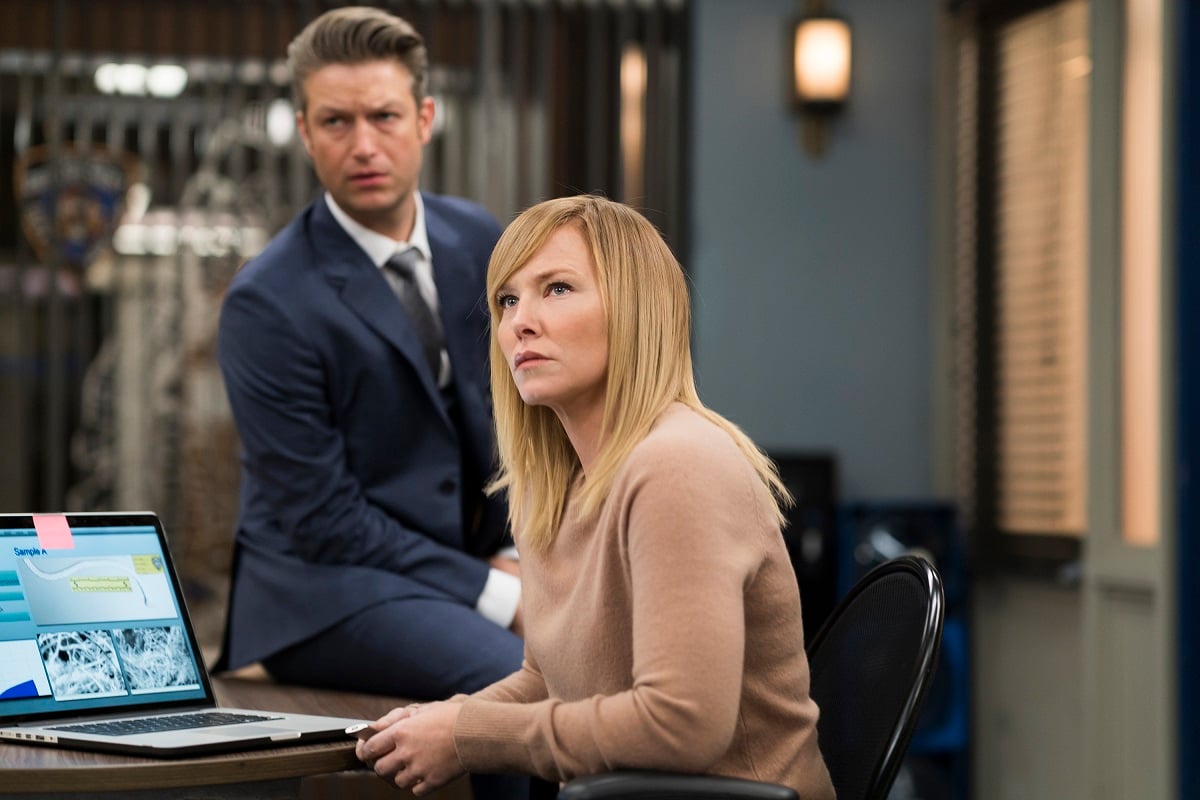 svu rollins carisi