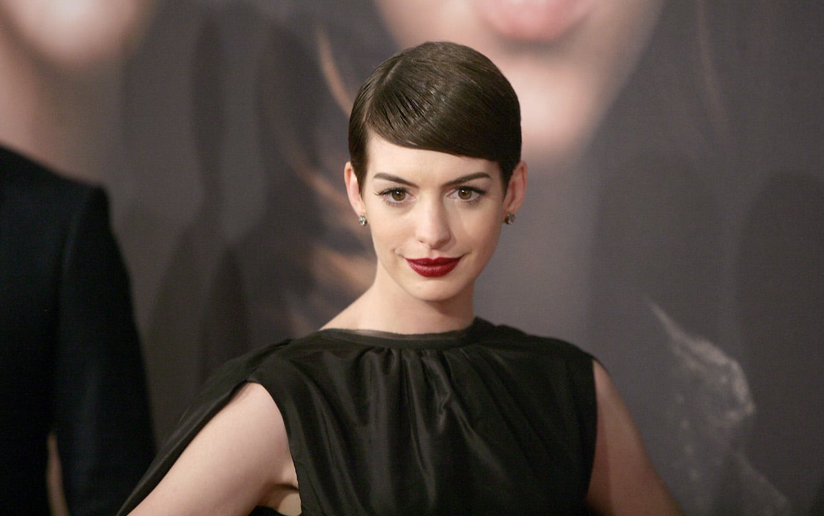 Anne Hathaway Was Inconsolable After Her Hair Was Chopped Off For Les Miserables 