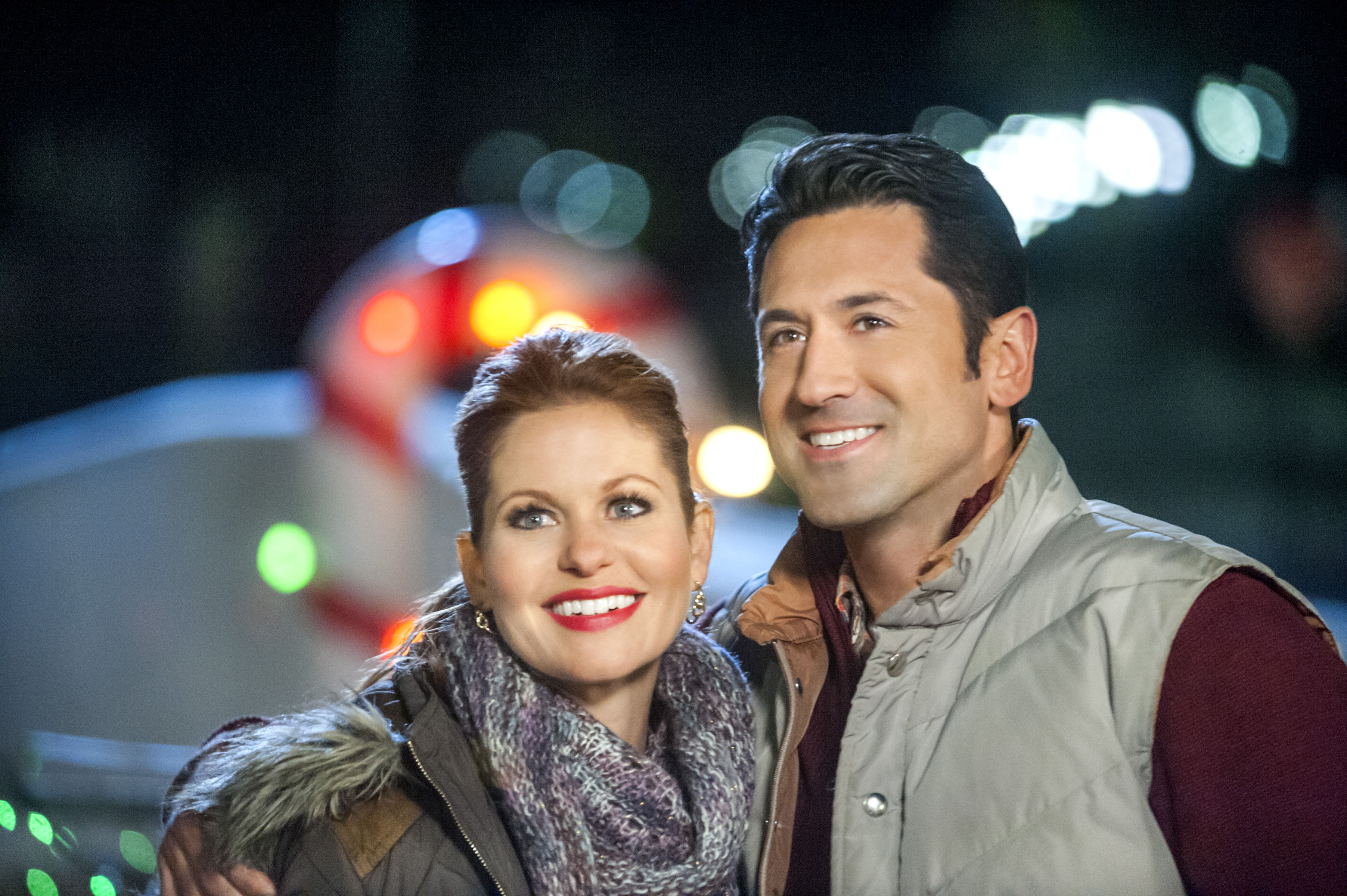 Jodie Sweetin's New Hallmark Christmas Movie Is a Sequel to 'Christmas Under Wraps' With Candace 