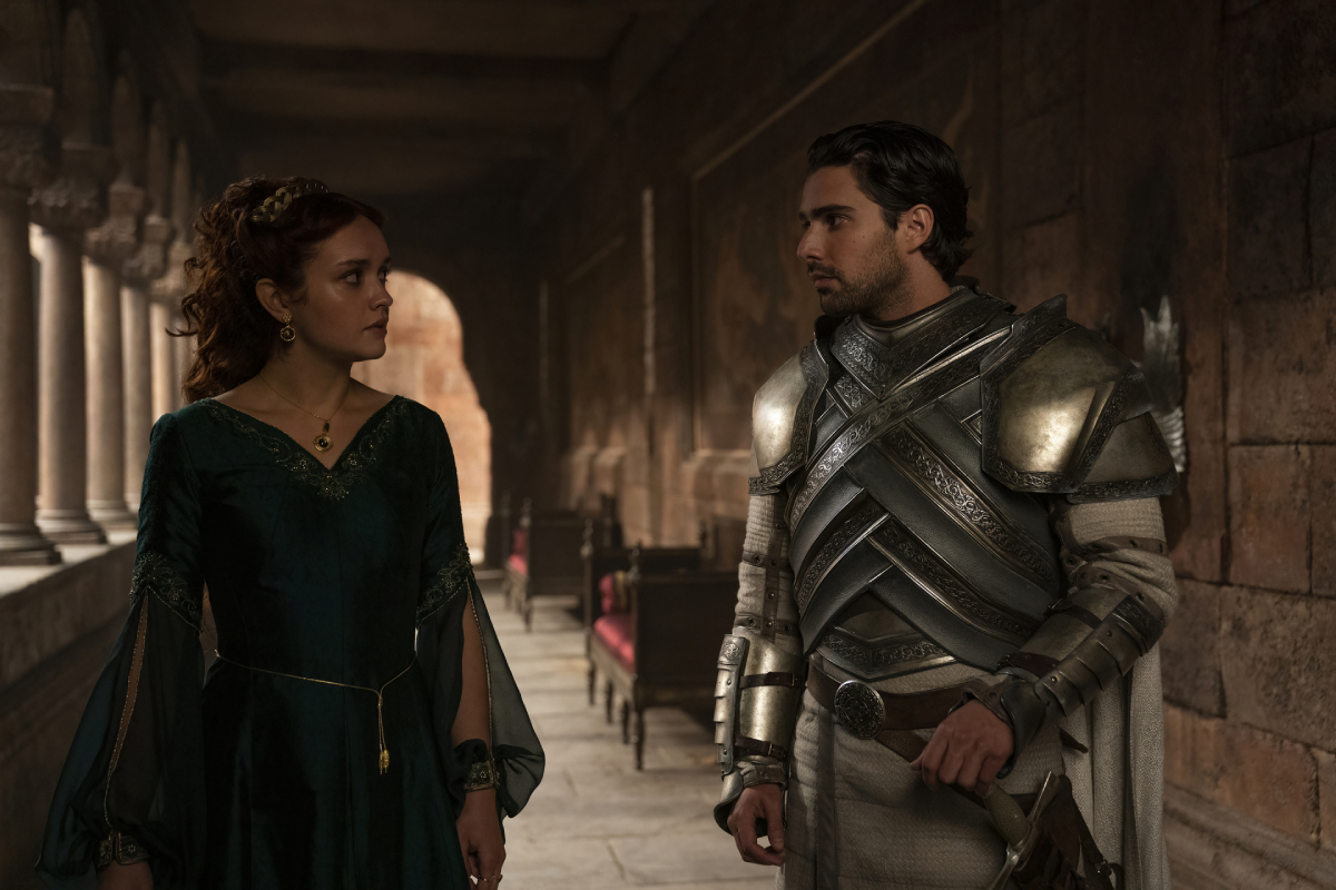 In House of the Dragon Season 2, these characters could become lovers. Alicent and Criston walk through the halls of the Red Keep.