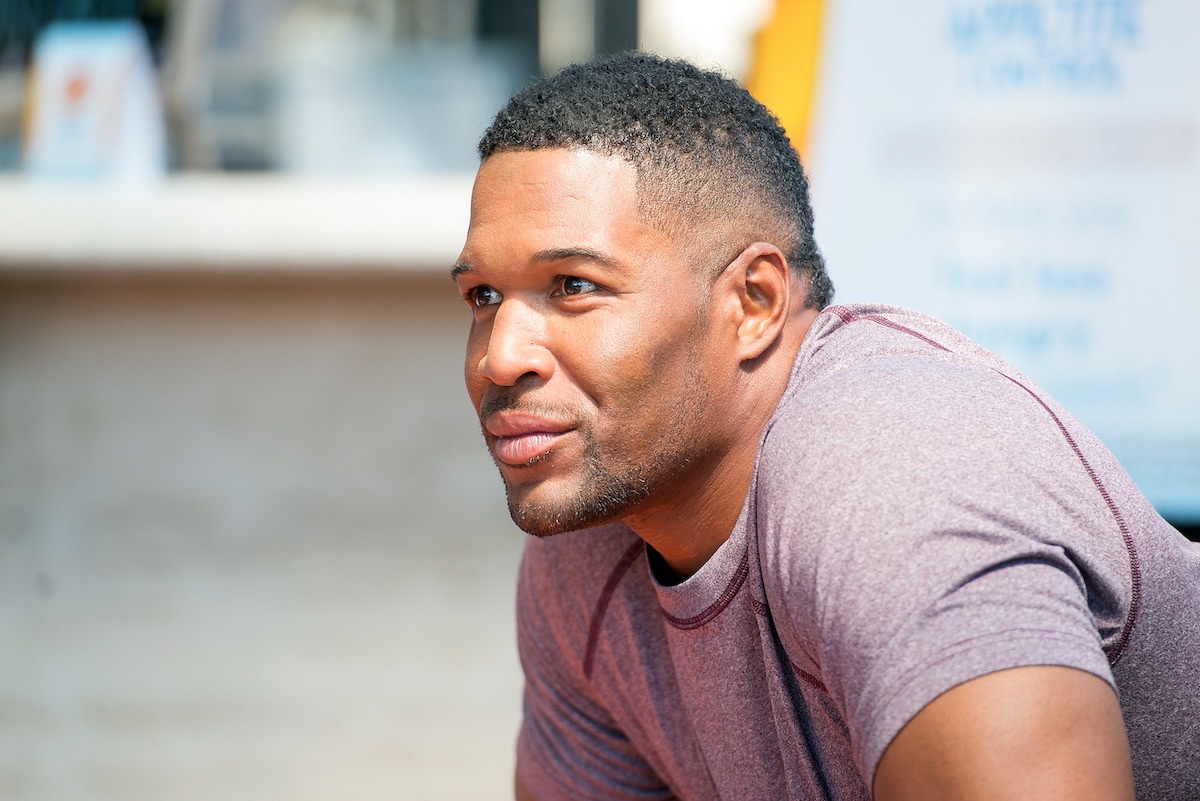 Michael Strahans Dressing Room Has A Fireplace And More Square Footage Than Your Apartment 