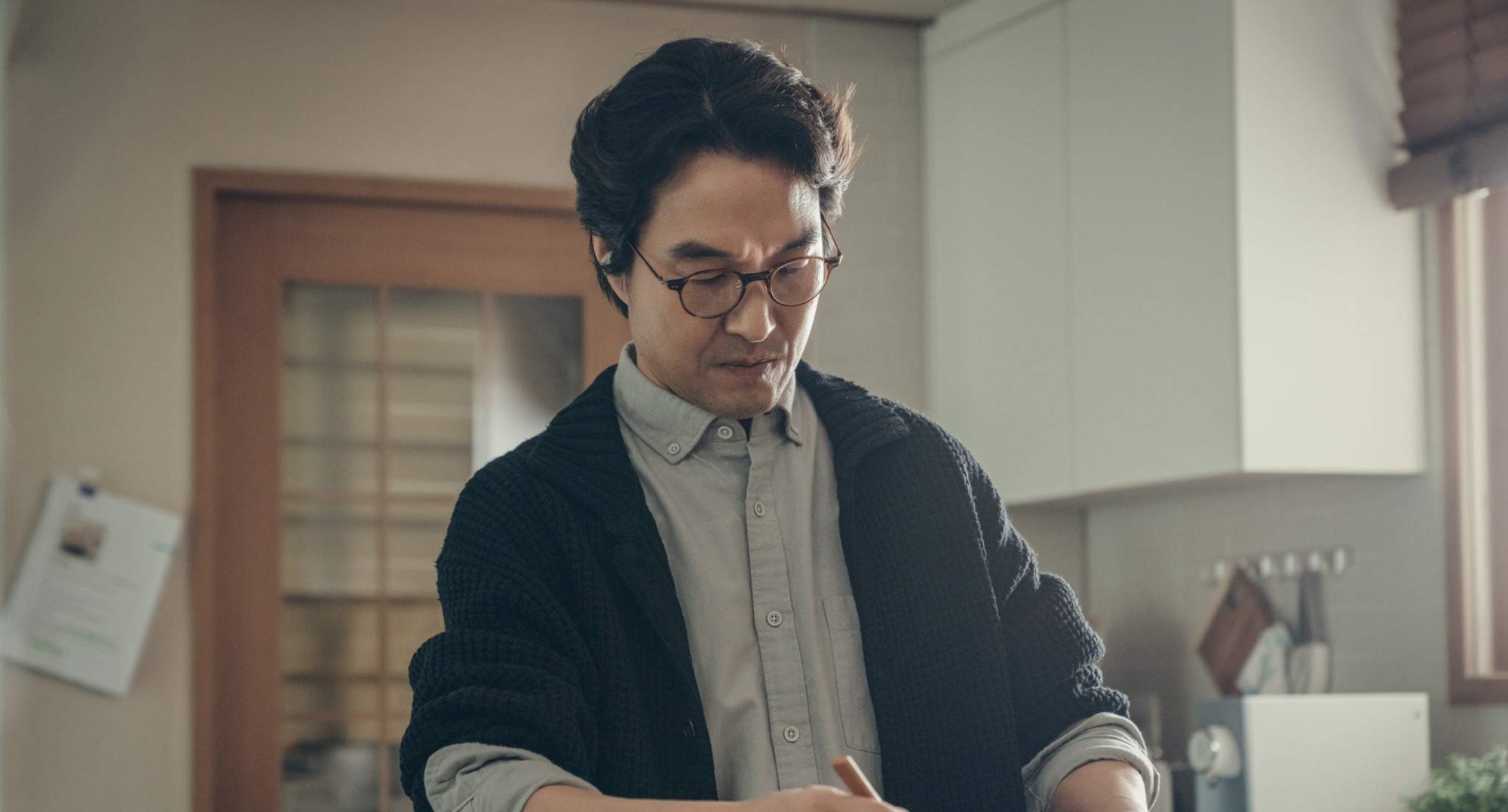 Actor Han Suk-kyu in 'Recipe for Farewell' K-drama based on Kang Chang-rae's novel.