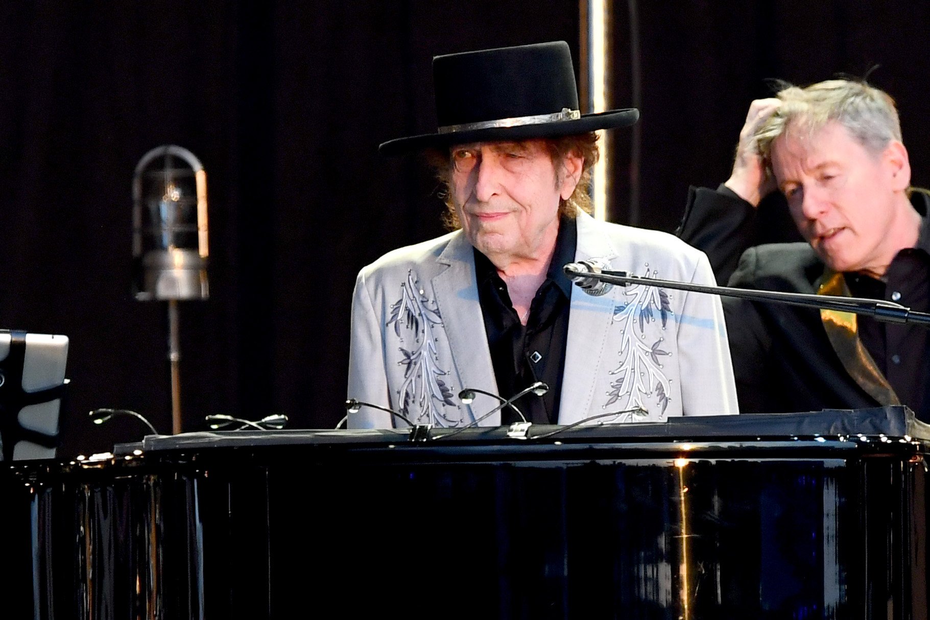 Bob Dylan performs at Hyde Park in London