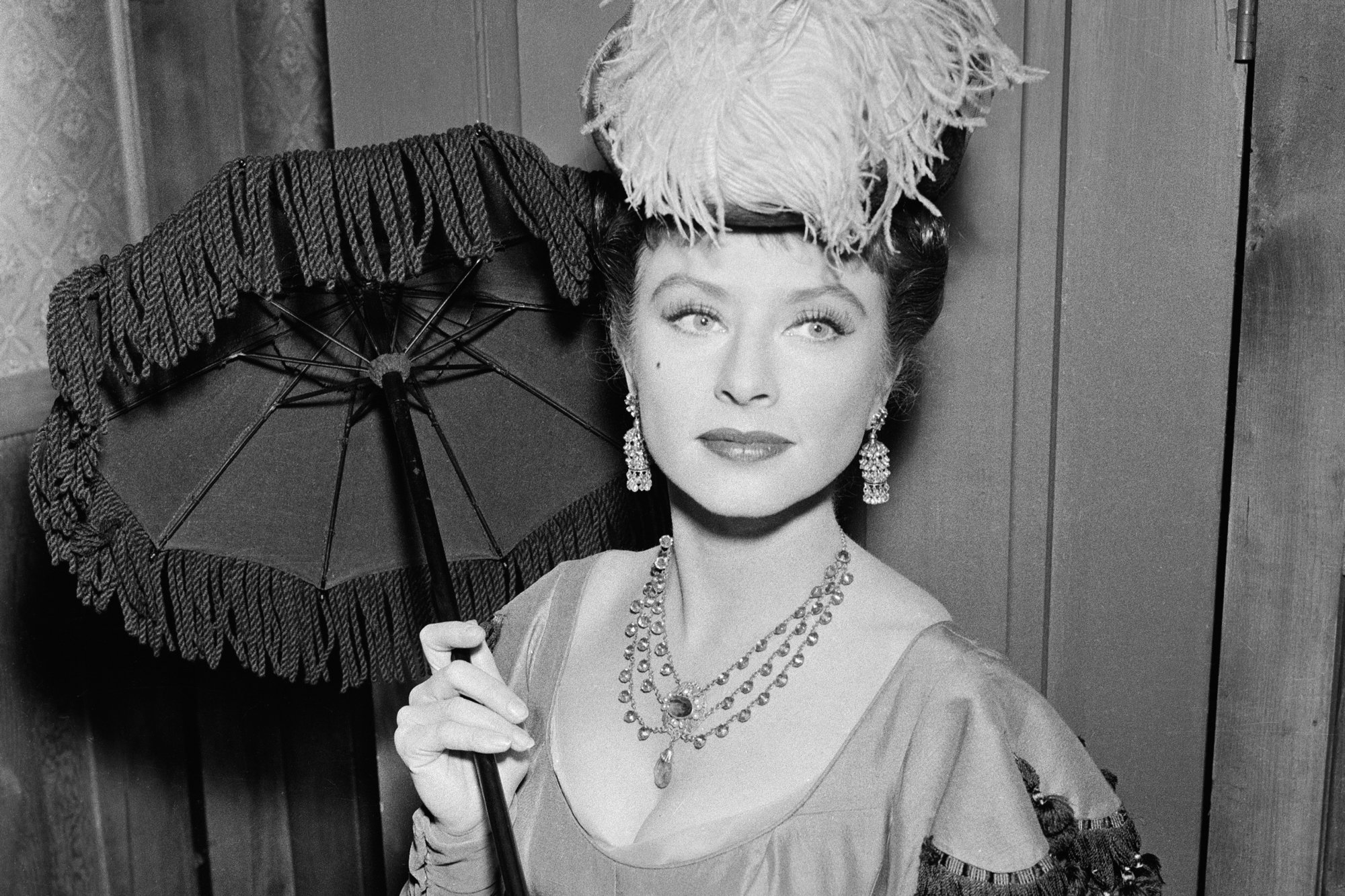 ‘Gunsmoke’ Creator Thought Amanda Blake and Kitty Russell Were the Same ...