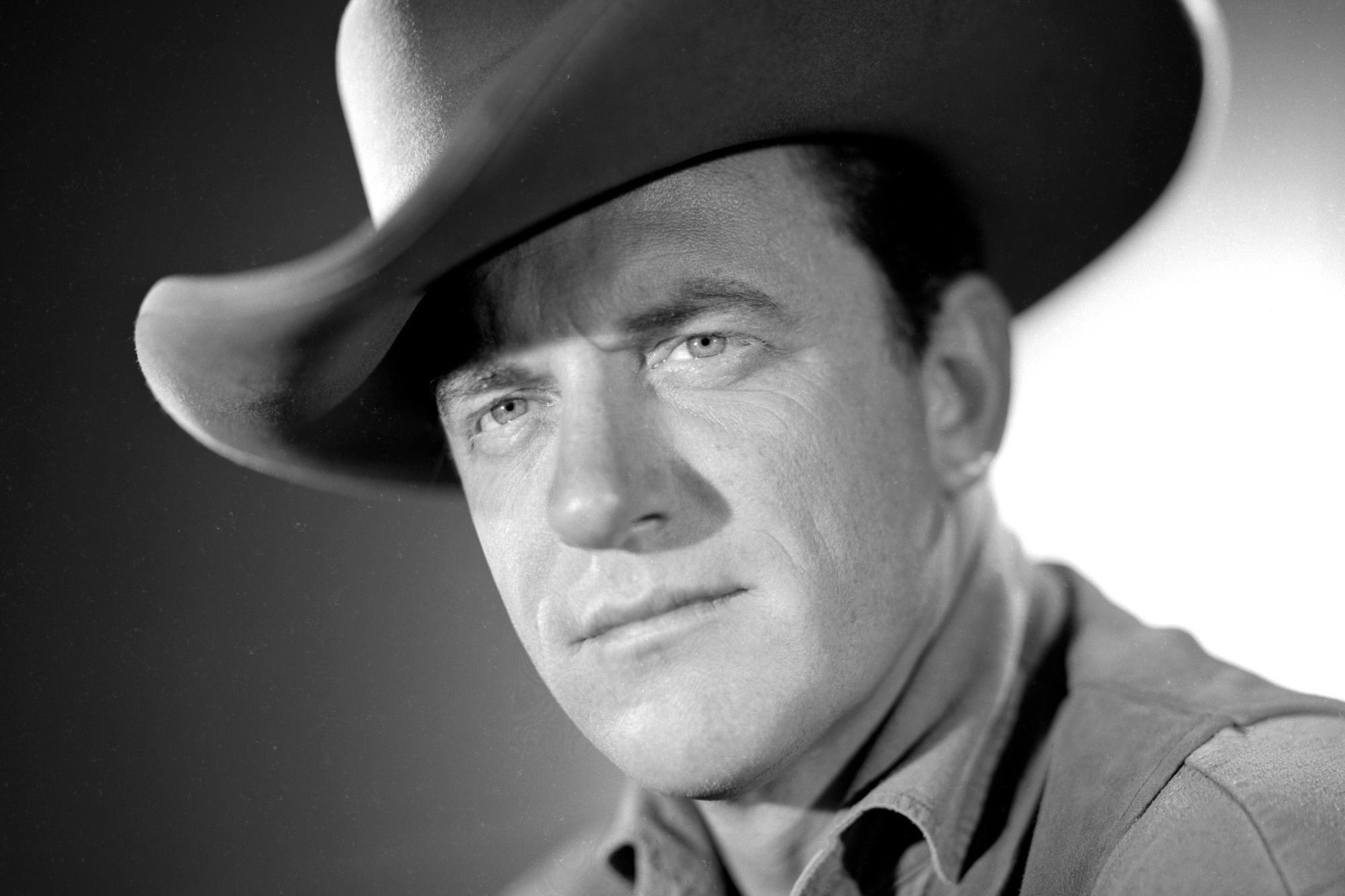 James Arness Thought ‘Gunsmoke’ Parody in ‘Maverick’ Was in ‘Poor Taste’