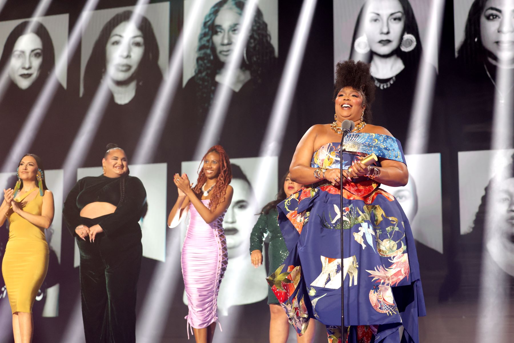 Lizzo at the 2022 People's Choice Awards at the Barer Hangar in Santa Monica, California