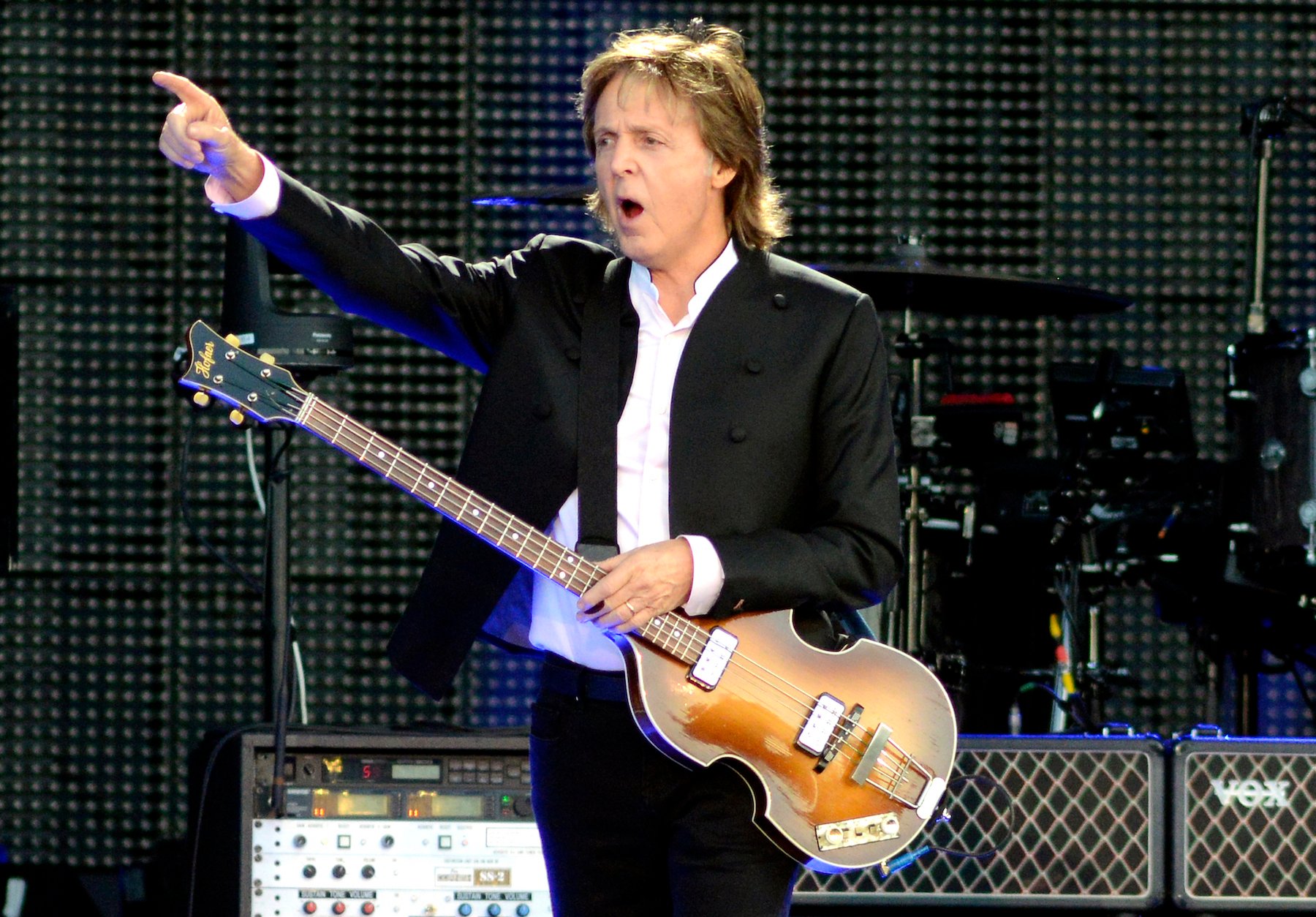 Paul McCartney performs during Lollapalooza 2015 in Chicago, Illinois