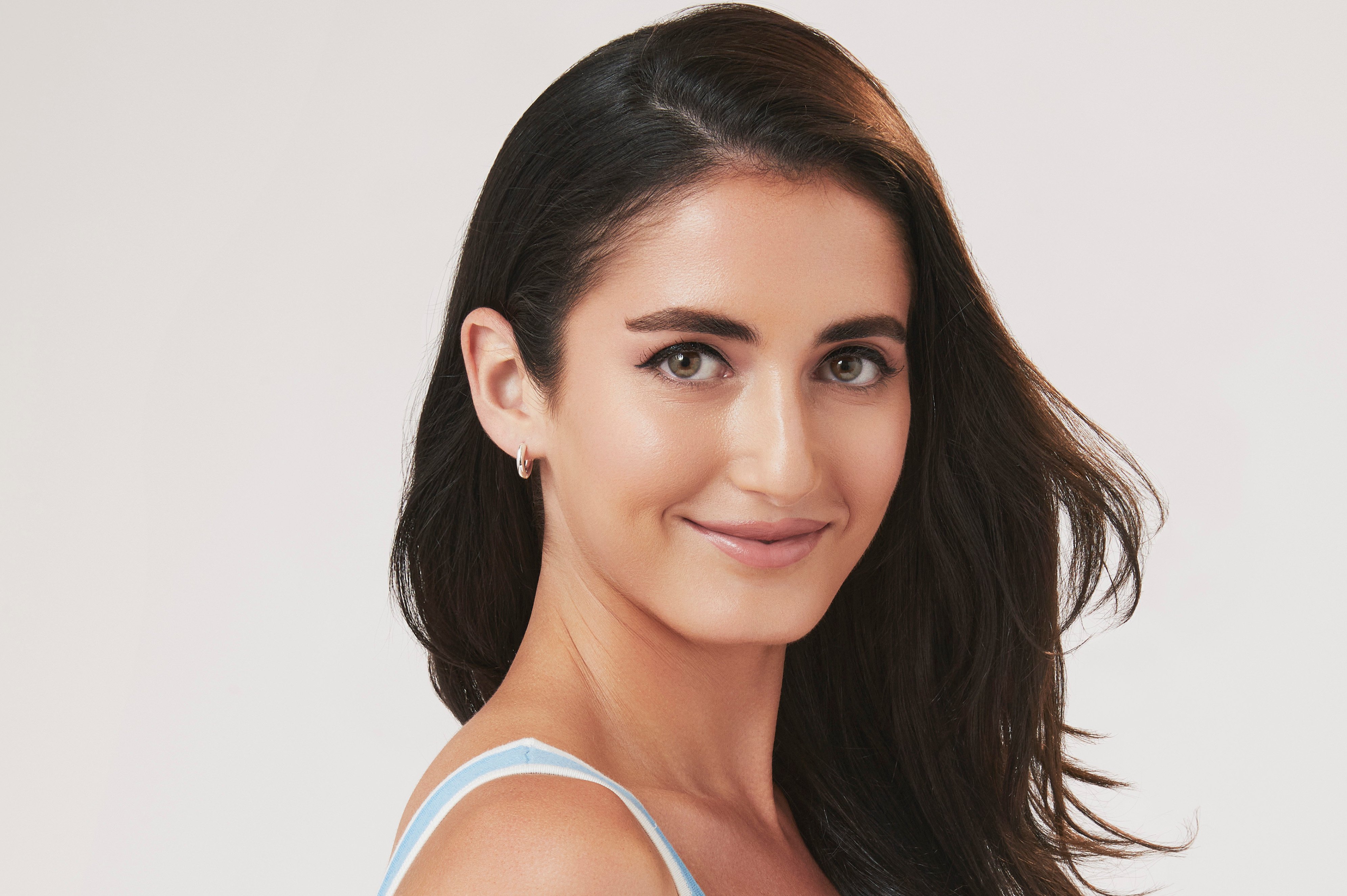 'The Bachelor': Who Is Ariel Frenkel? Real Job, Instagram, and Age of ...