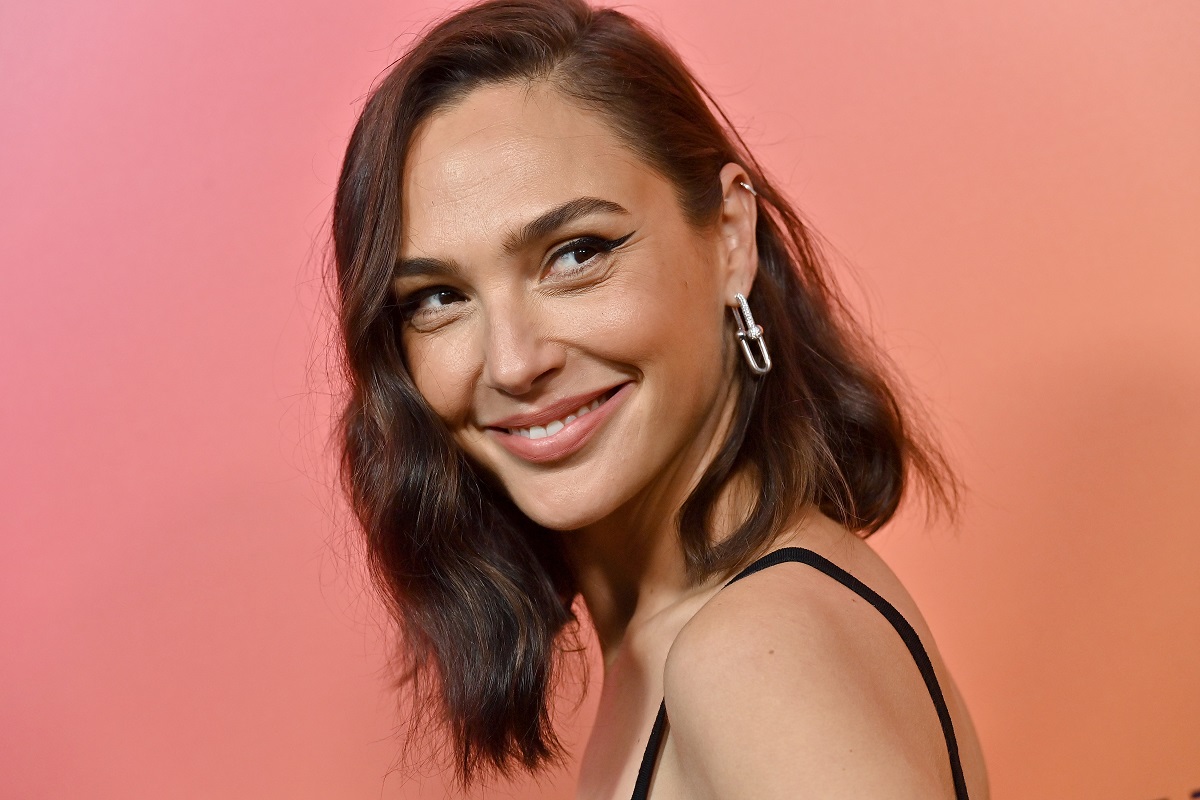 Wonder Woman Actress Gal Gadot Opens Up On Why She Doesn't Travel