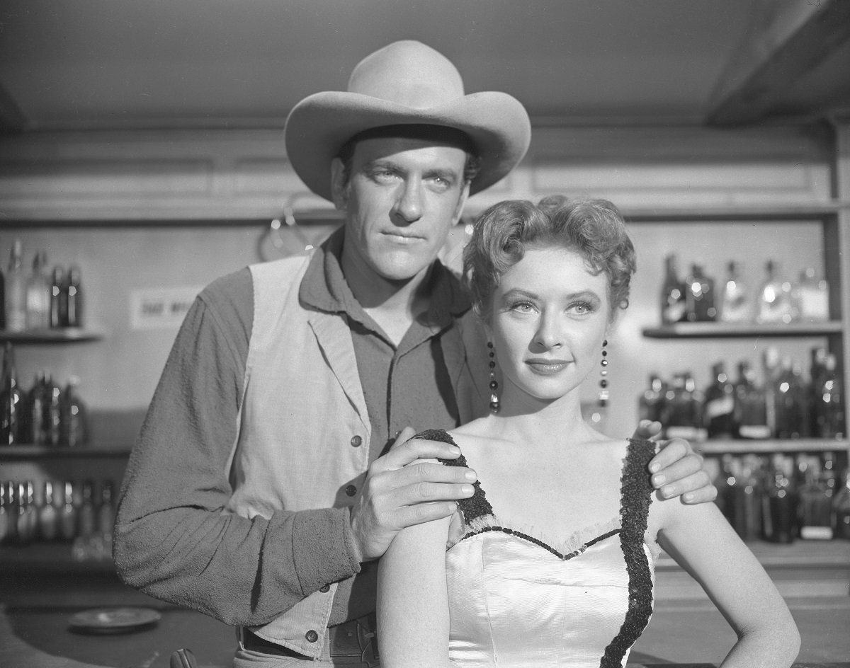 Gunsmoke Did James Arness And Amanda Blake Date In Real Life 