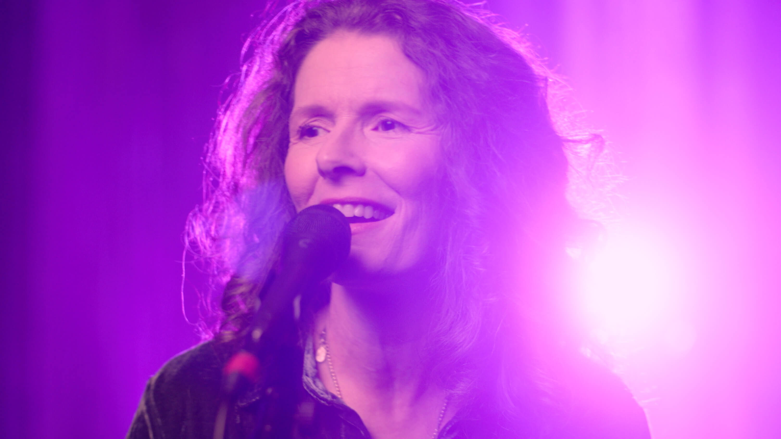 What Is Edie Brickell's Net Worth?