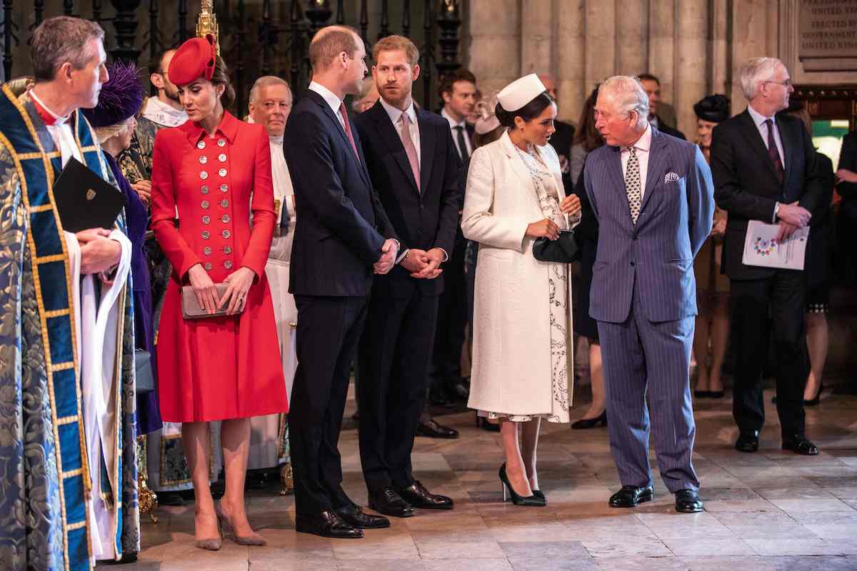 Prince Harry Reconciliation Dubbed 'Last Thing' Royal Family Will Want ...