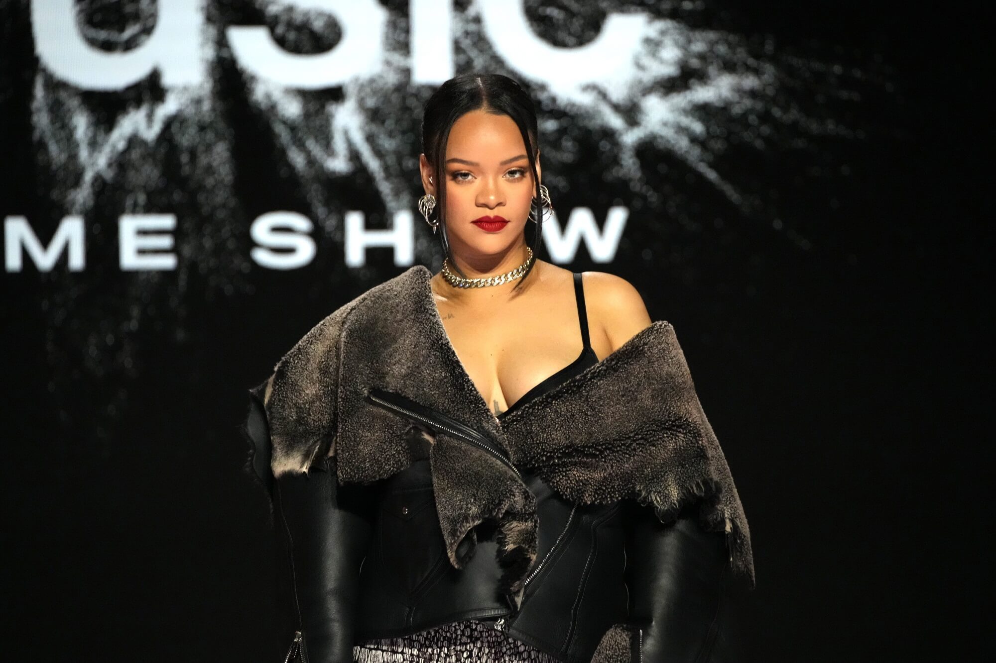 Rihanna will headline Super Bowl 2023's halftime show : NPR