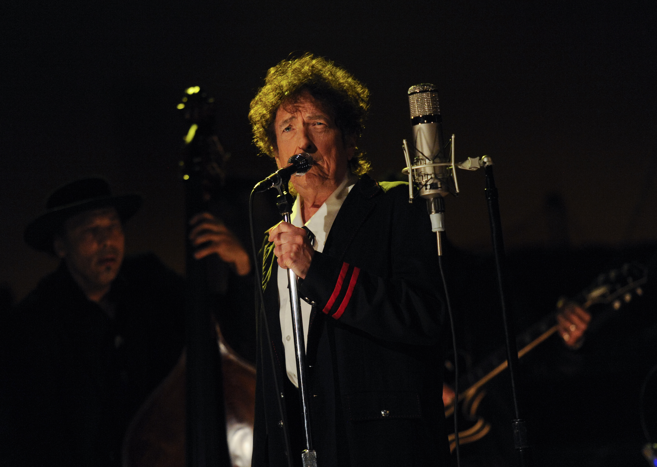 Bob Dylan performs on the Late Show with David Letterman