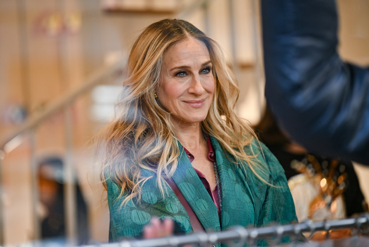 Sex And The City Carrie Bradshaw Was Making More Money Than You Might Think