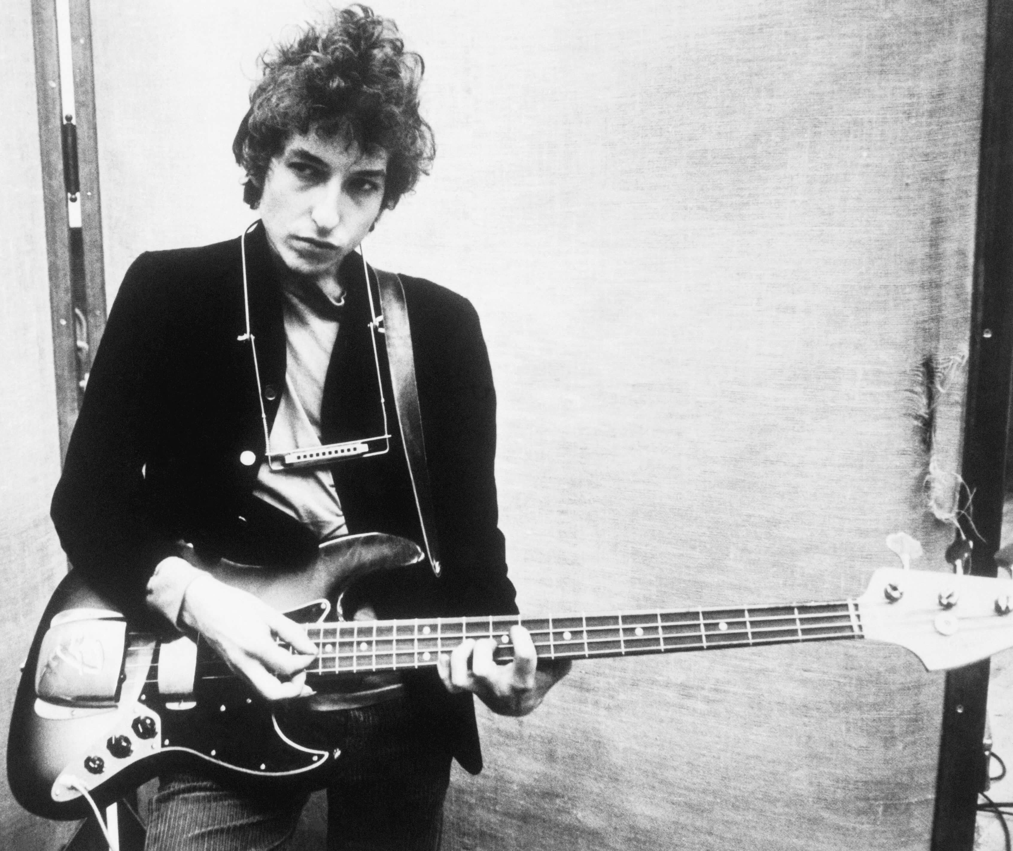 Bob Dylan with a guitar