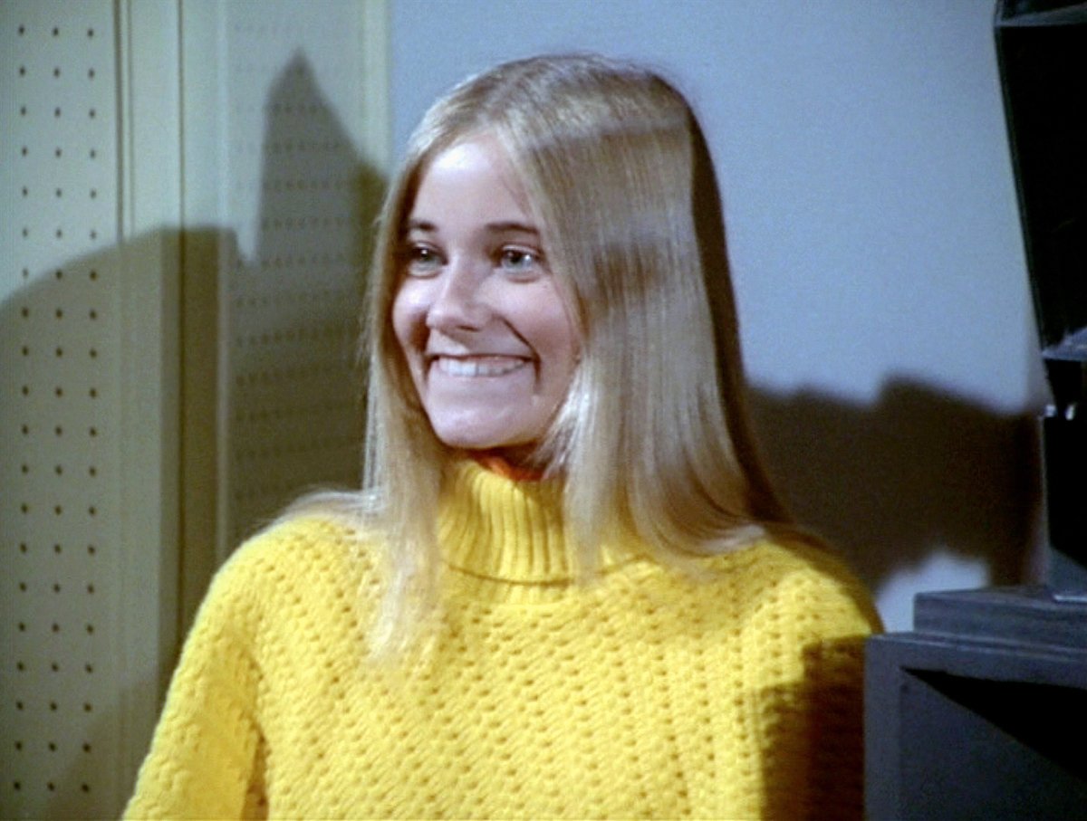 Maureen McCormick's Heart 'Fluttered' When She Kissed The Monkees' Davy ...