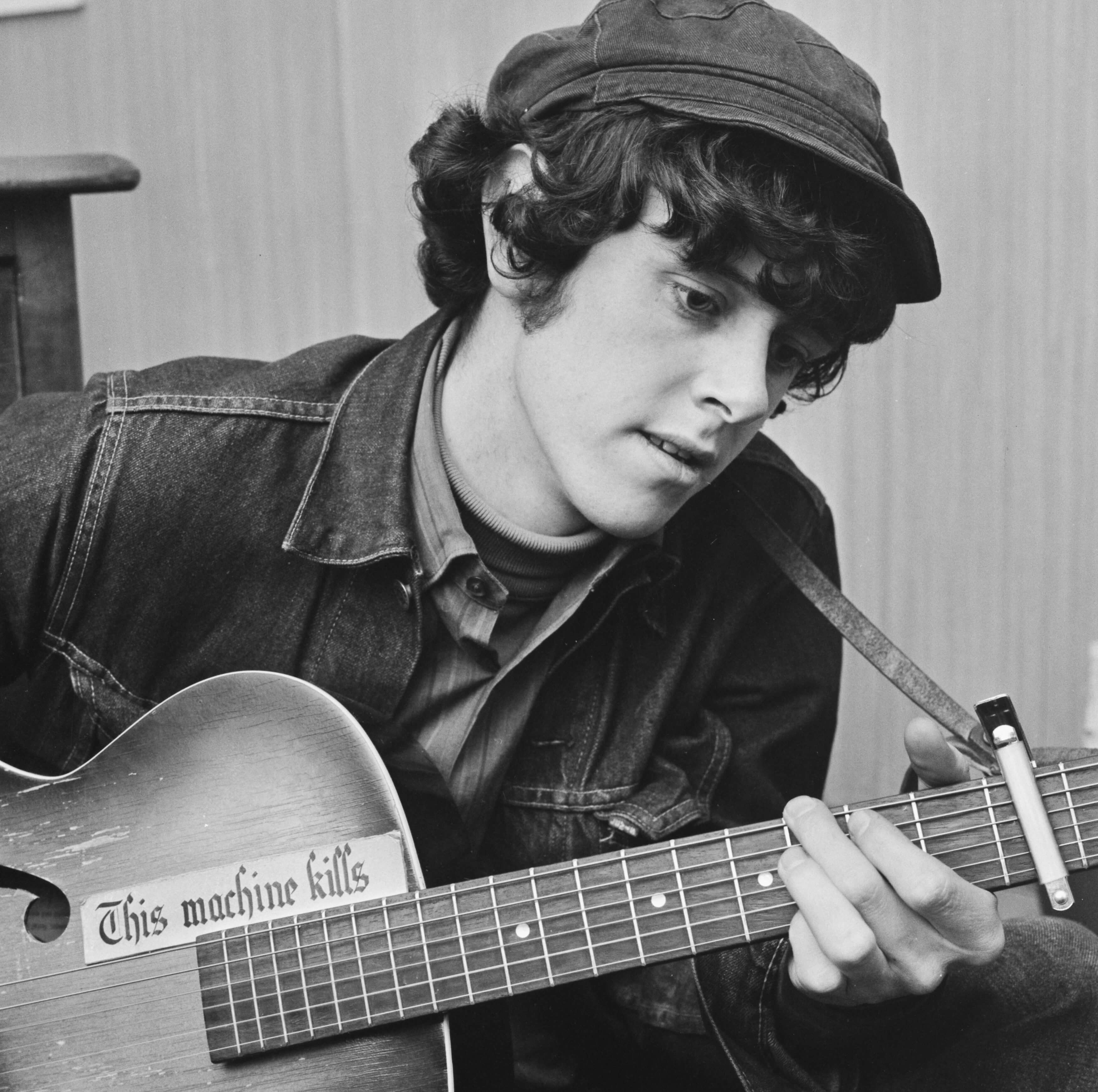 how-paul-mccartney-helped-donovan-record-mellow-yellow