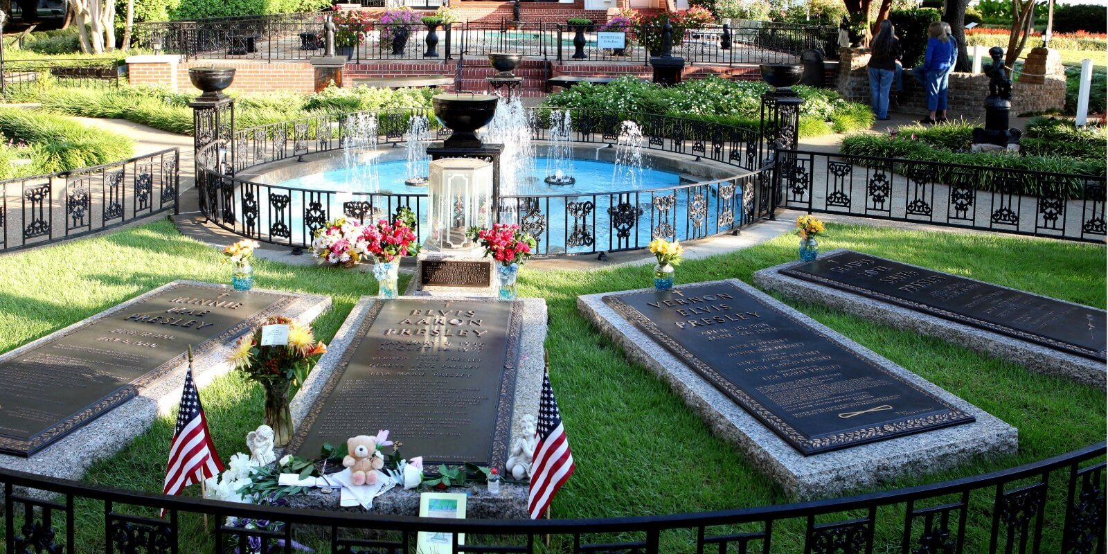 Is priscilla presley allowed 2025 to be buried at graceland