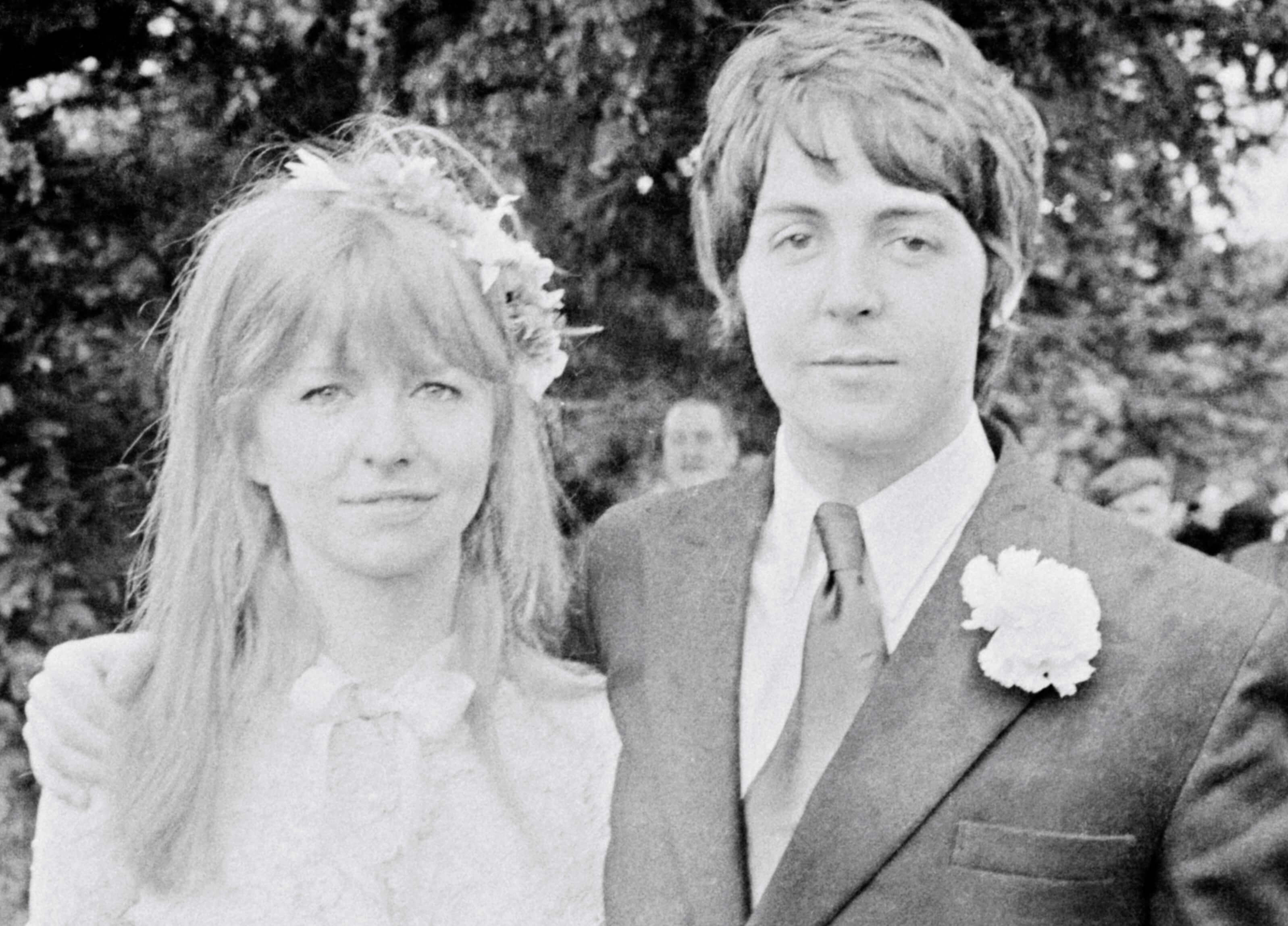 Linda McCartney and The Beatles' Paul McCartney in black-and-white