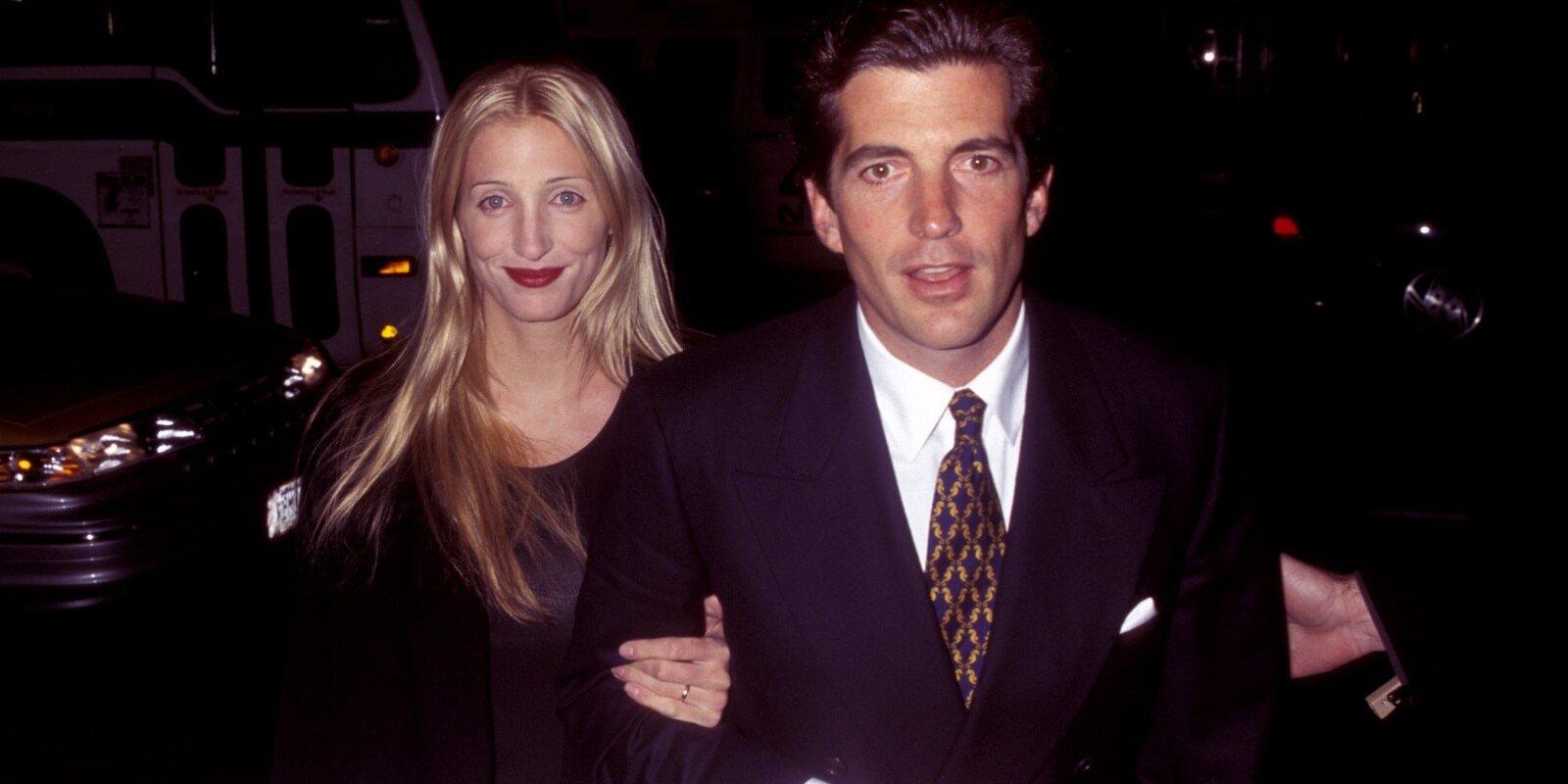 John F Kennedy Jr S Death And Romance With Carolyn Bessette Kennedy